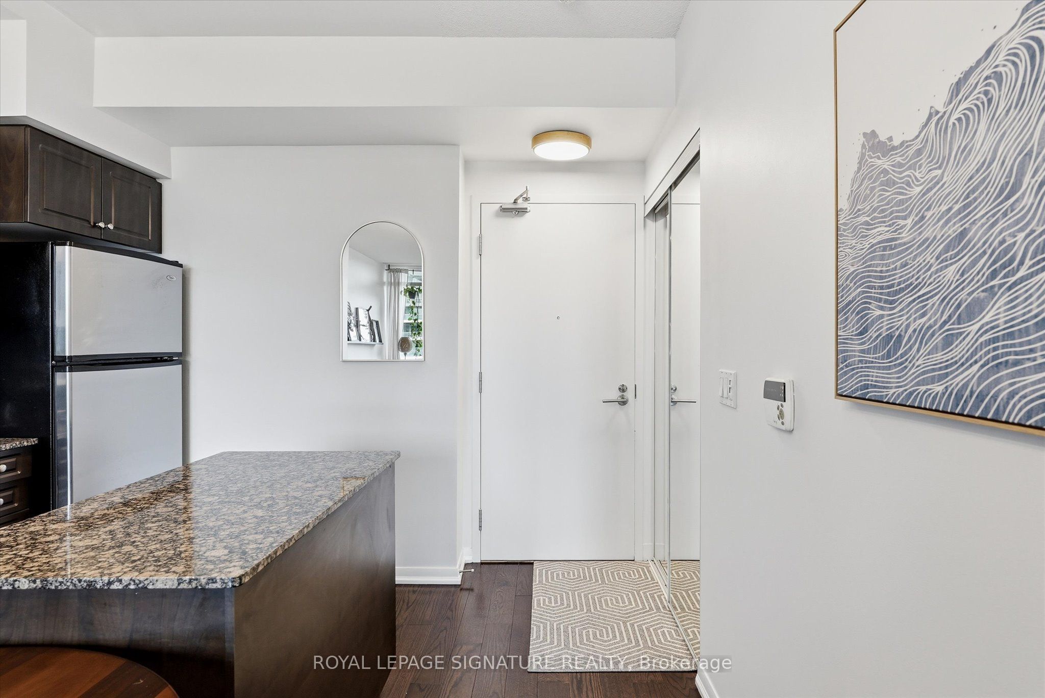 215 Fort York Boulevard 711, Toronto, ON M5V 4A2 photo 2