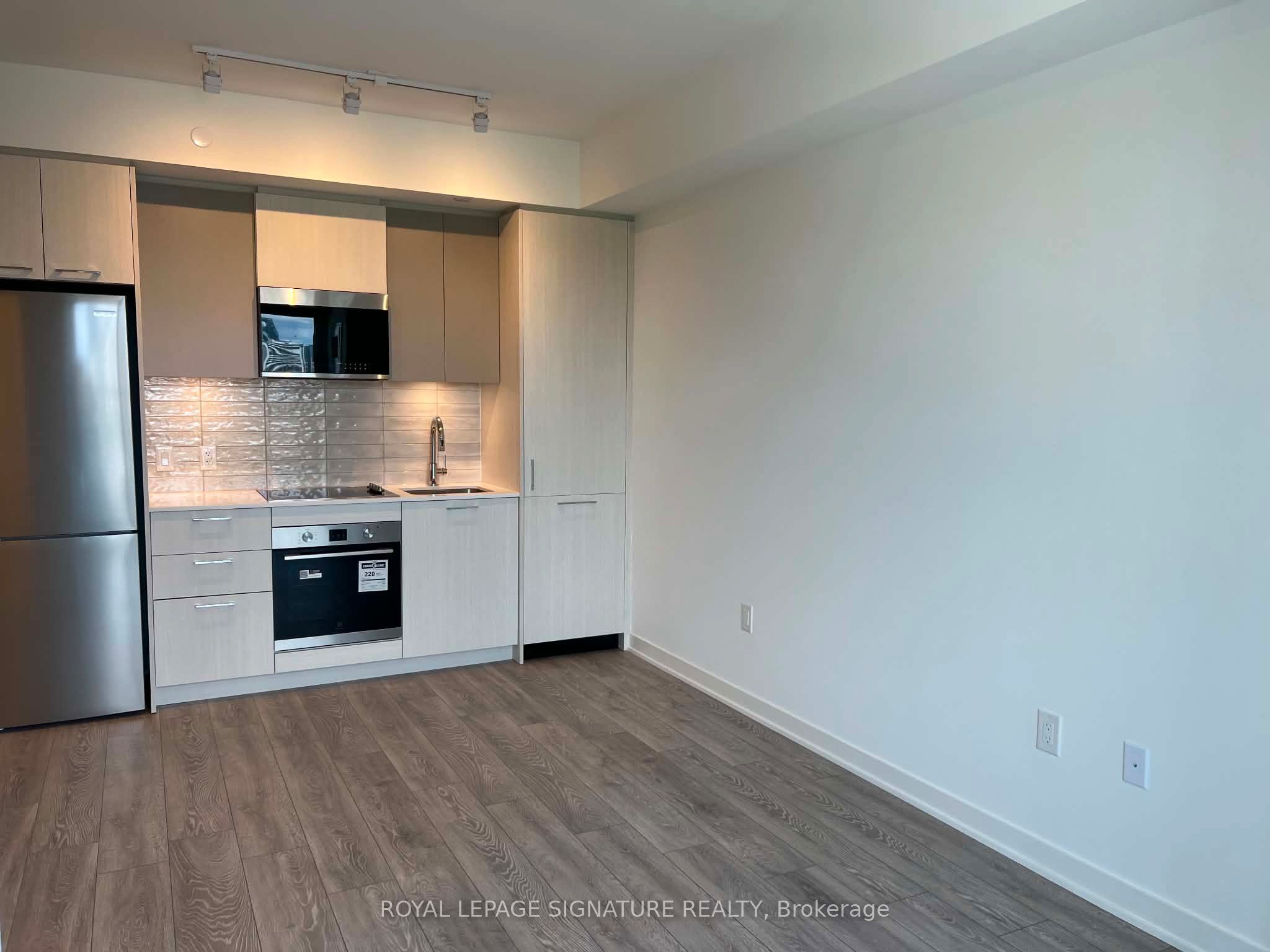 10 Oak Street 2307, Toronto, ON M5A 0Z1 photo 5