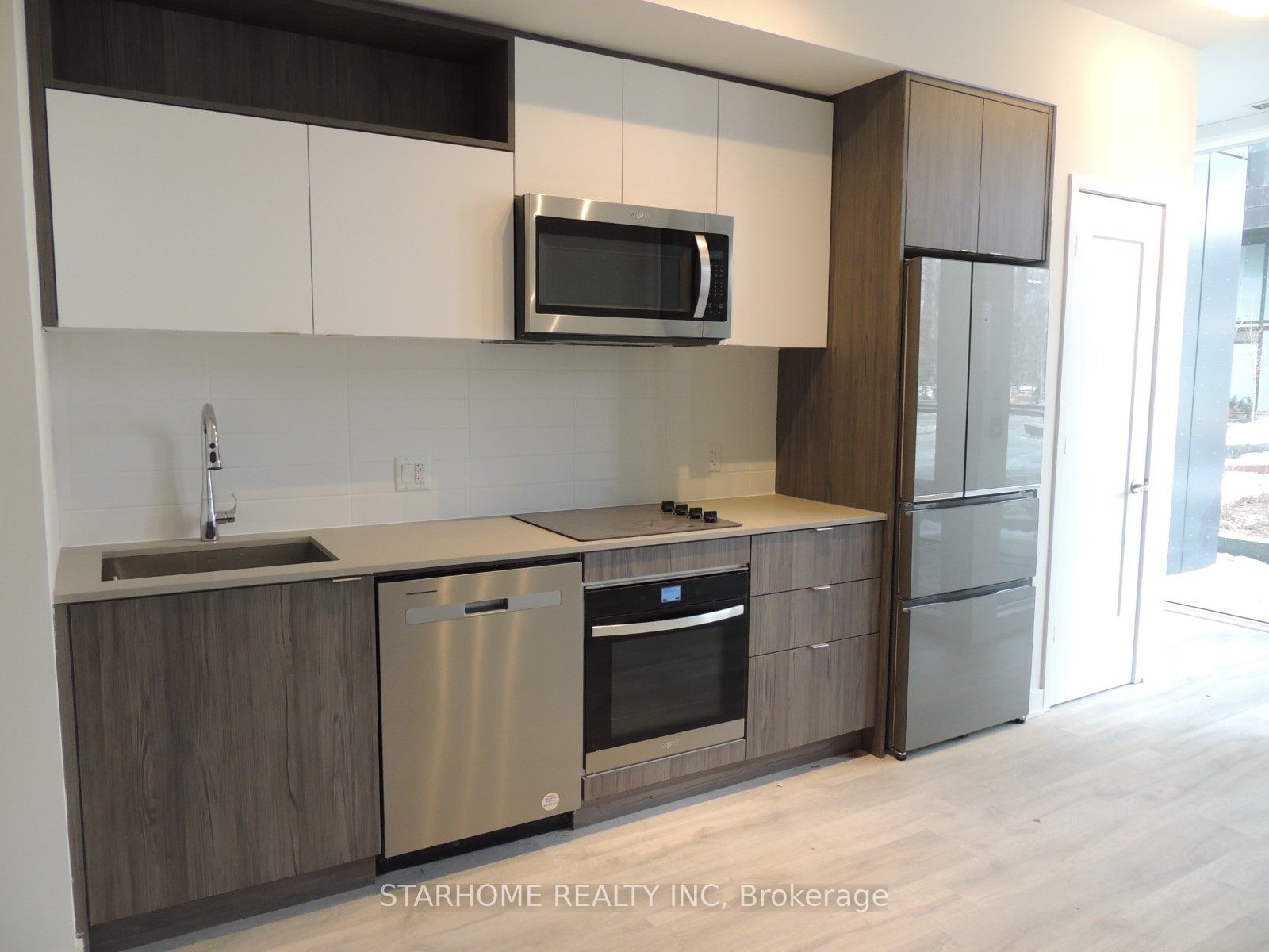 200 The Esplanade 114, Toronto, ON M5A 0W9