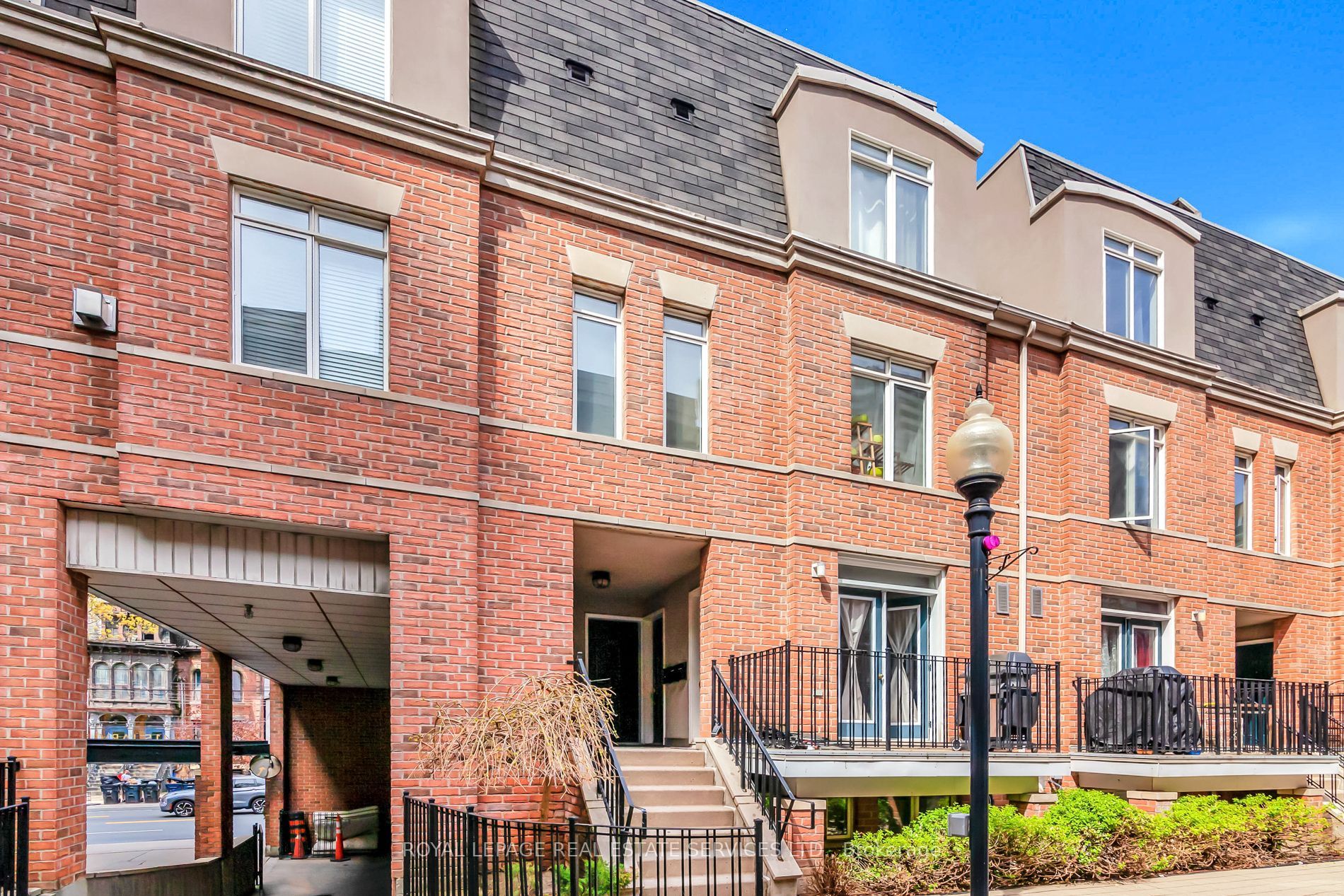 415 Jarvis Street 309, Toronto, ON M4Y 3C1 photo 2