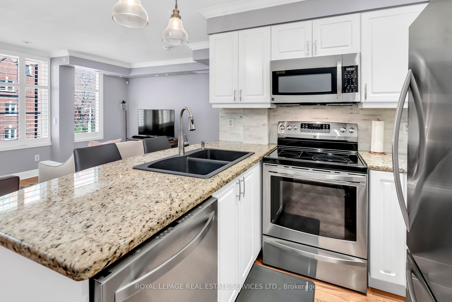 415 Jarvis Street 309, Toronto, ON M4Y 3C1 photo 4