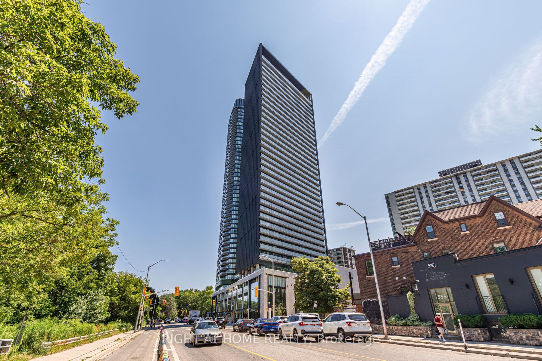 575 Bloor Street E 3006, Toronto, ON M4W 0B2 photo 2