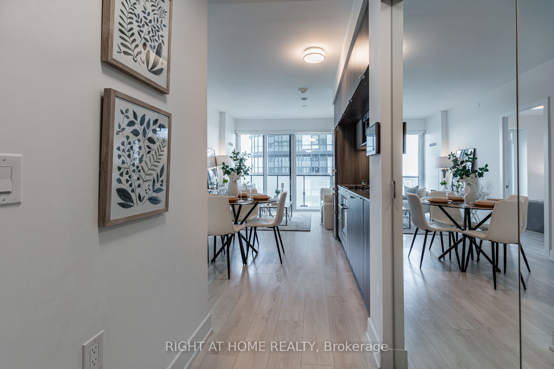 575 Bloor Street E 3006, Toronto, ON M4W 0B2 photo 5