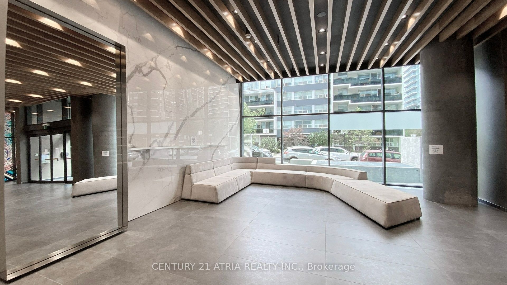 161 Roehampton Avenue 1804, Toronto, ON M4P 0C8 photo 3