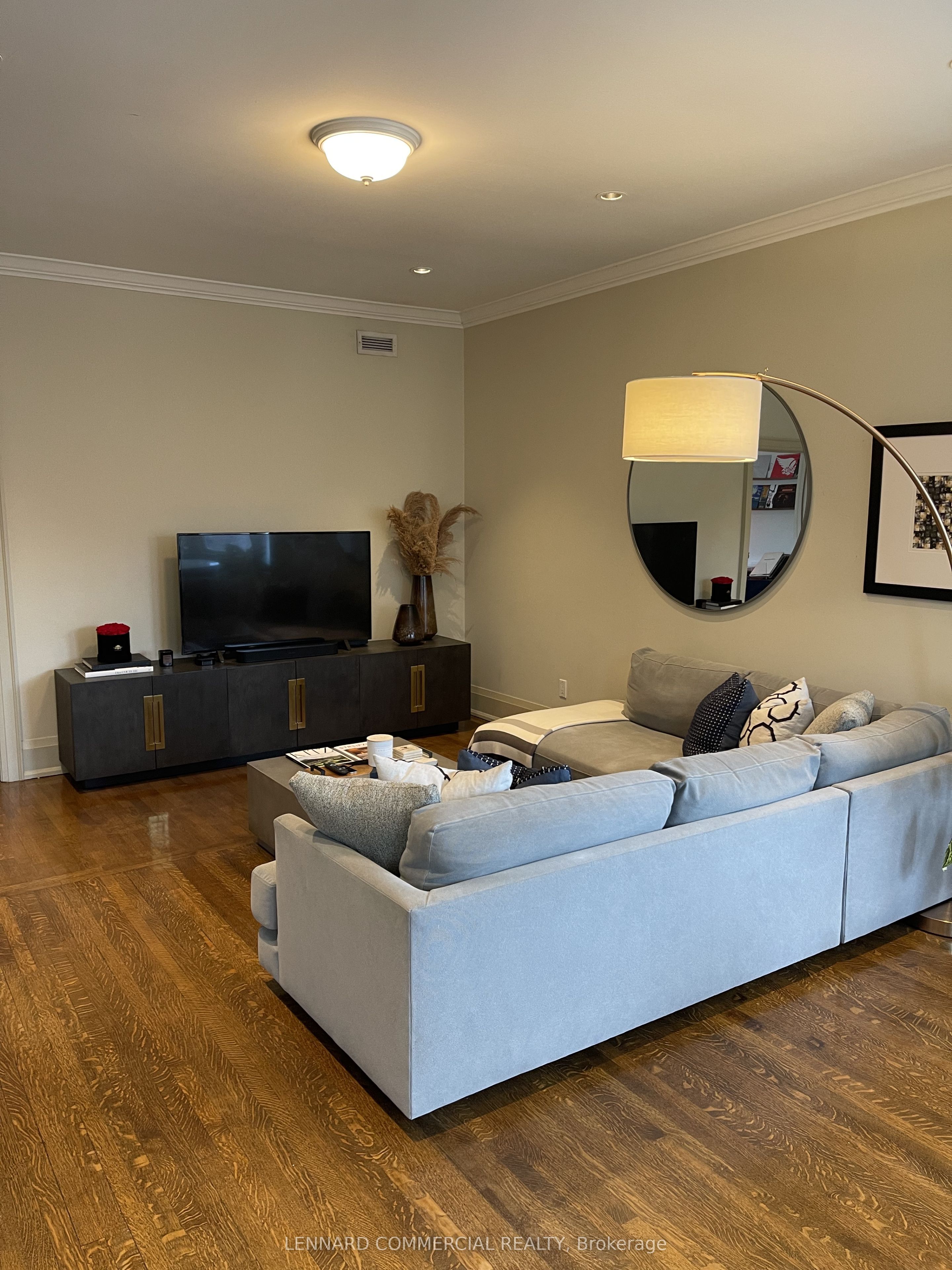 26 Elm Avenue 5, Toronto, ON M4W 1N3 photo 4