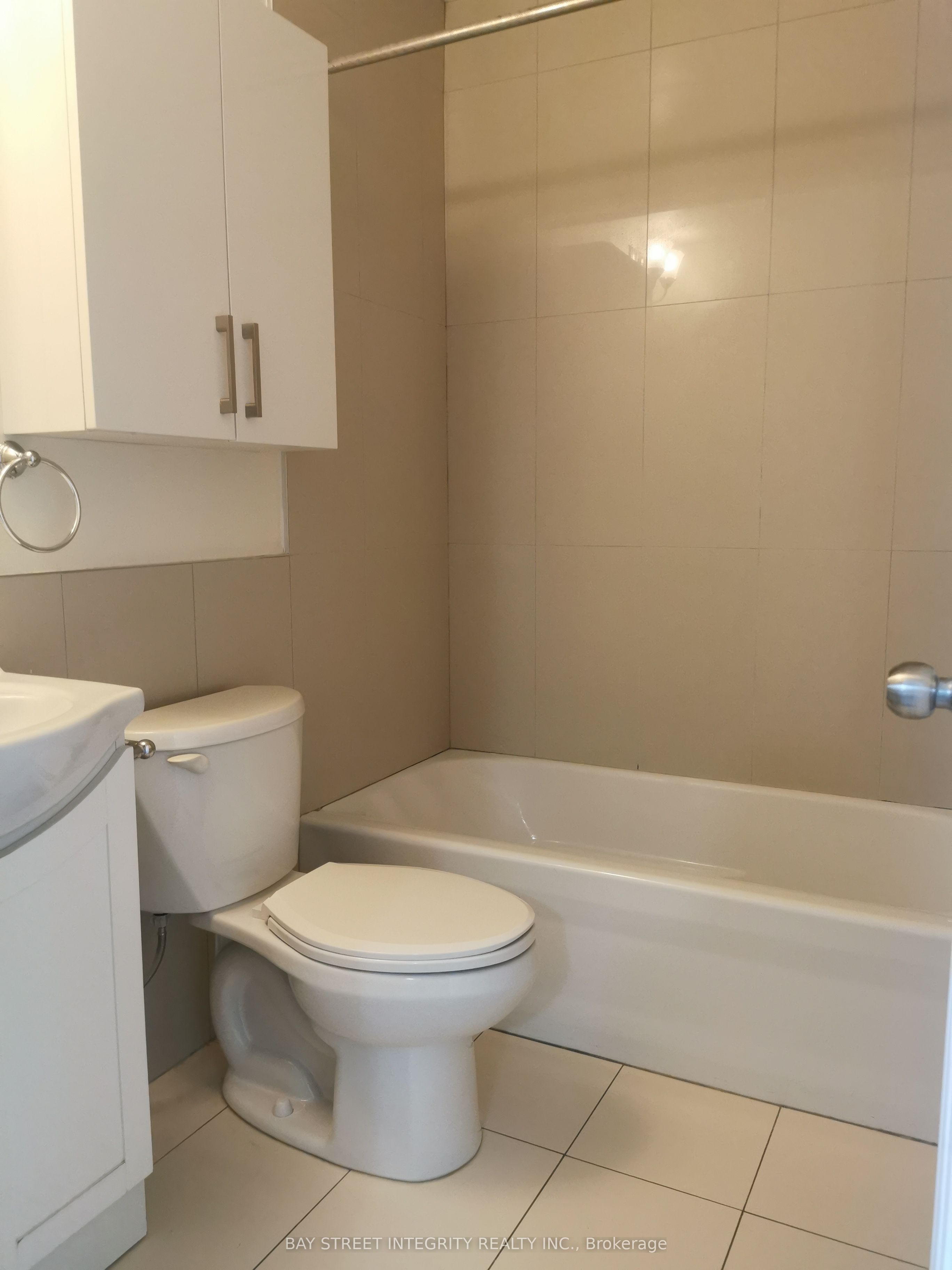 7 D'arcy Street, Toronto, ON M5T 1J8 photo 4