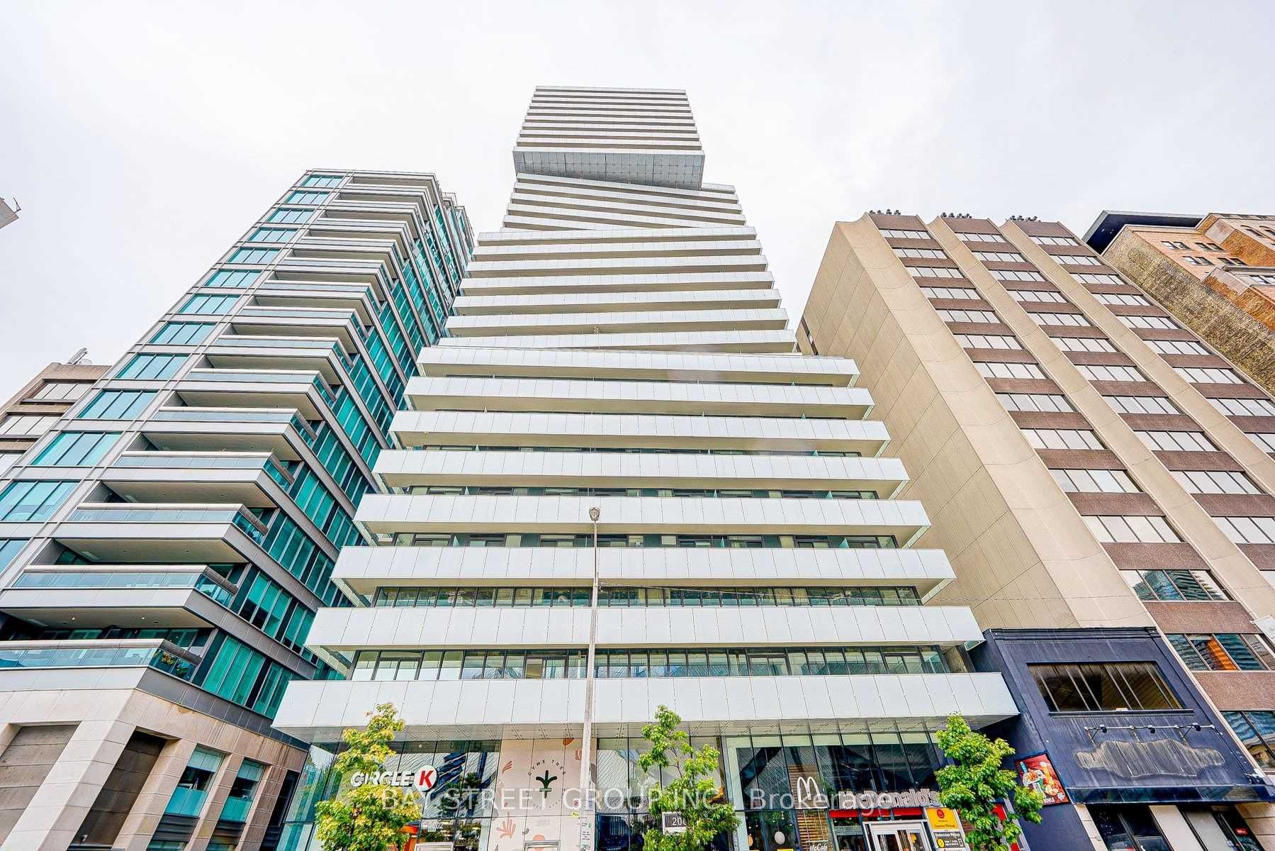 200 Bloor Street W 1409, Toronto, ON M5S 0B1