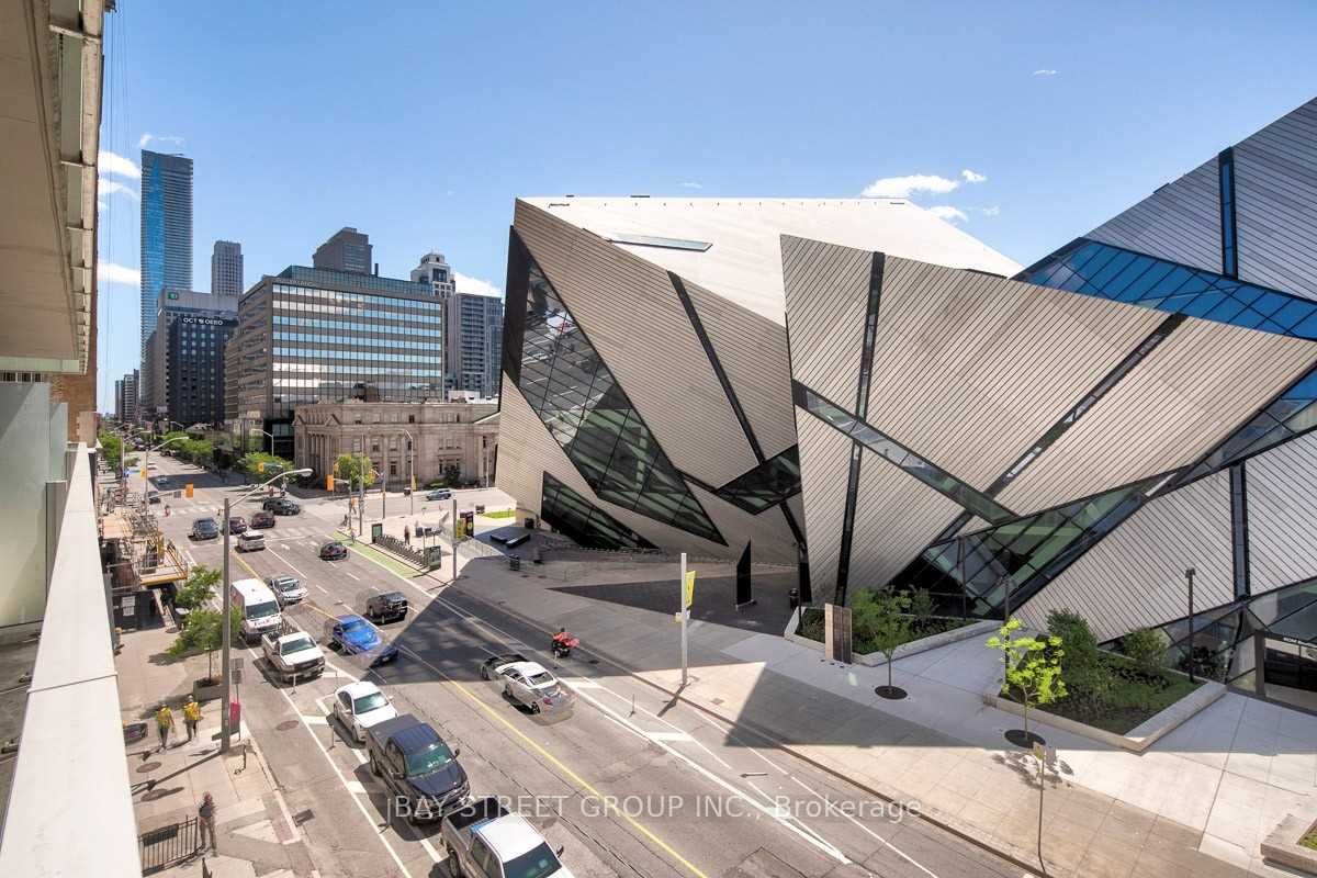 200 Bloor Street W 1409, Toronto, ON M5S 0B1 photo 3