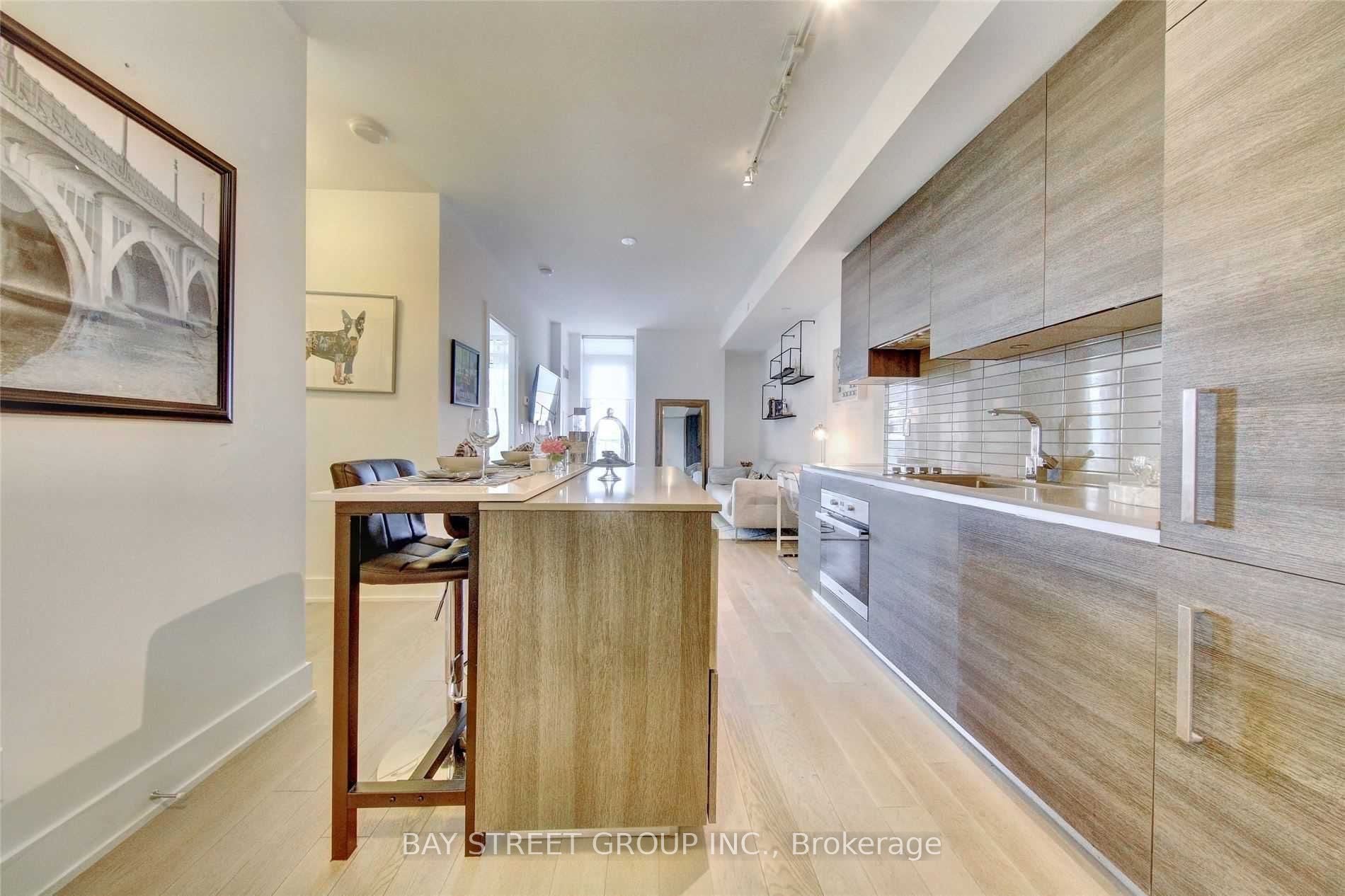 200 Bloor Street W 1409, Toronto, ON M5S 0B1 photo 5