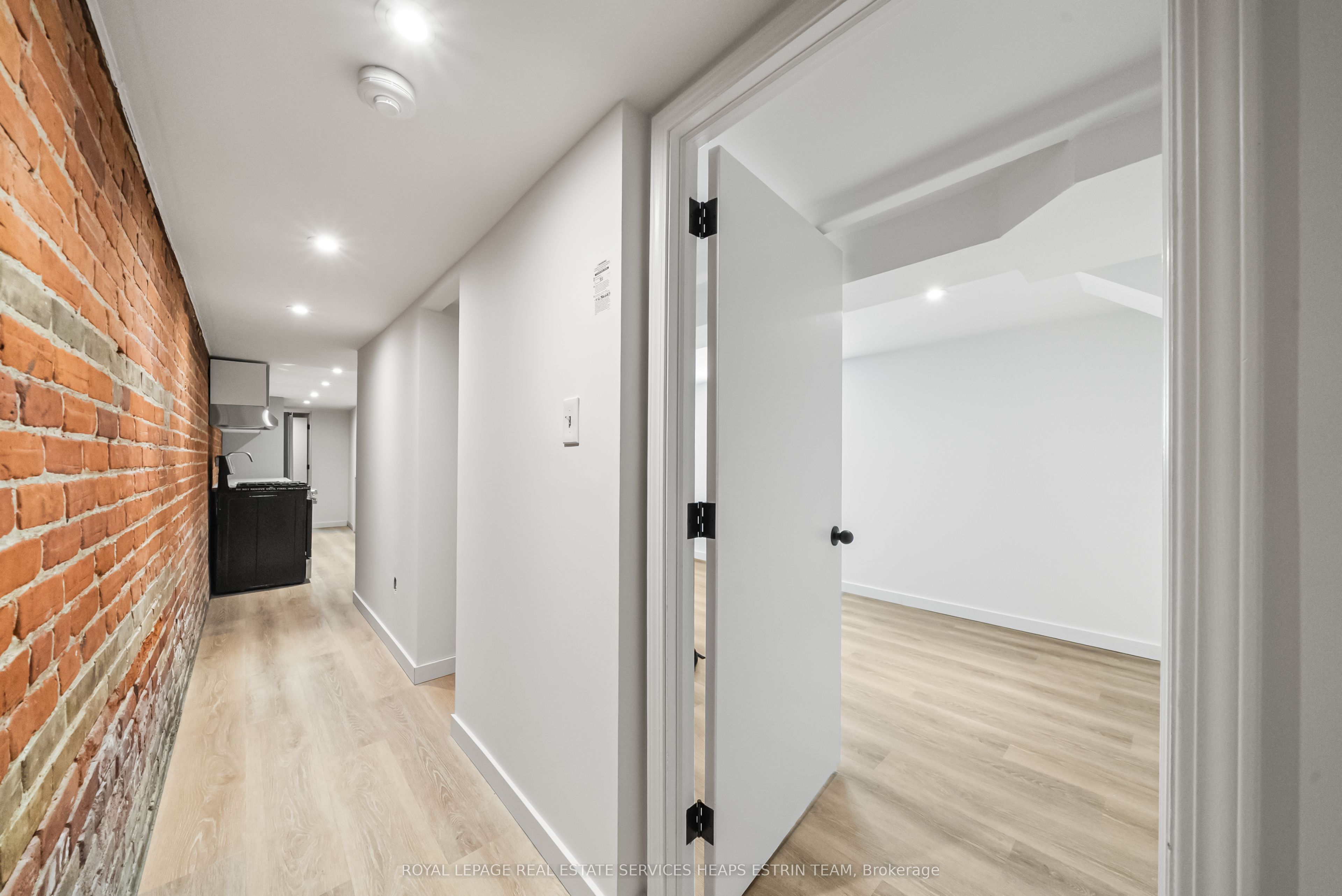 476 Euclid Avenue Upper, Toronto, ON M6G 2S9 photo 3