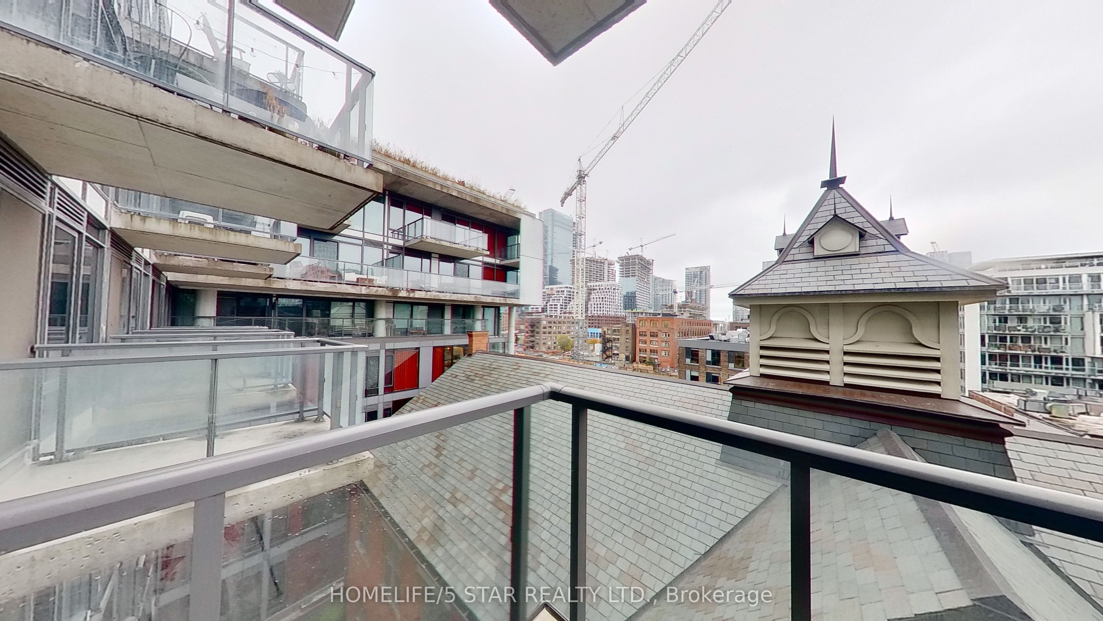 560 KING Street W 618, Toronto, ON M5V 0L5 photo 5