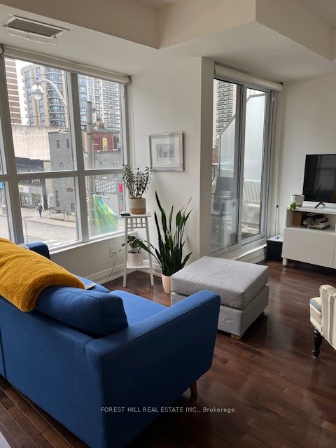 1430 Yonge Street 203, Toronto, ON M4T 1Y6 photo 3