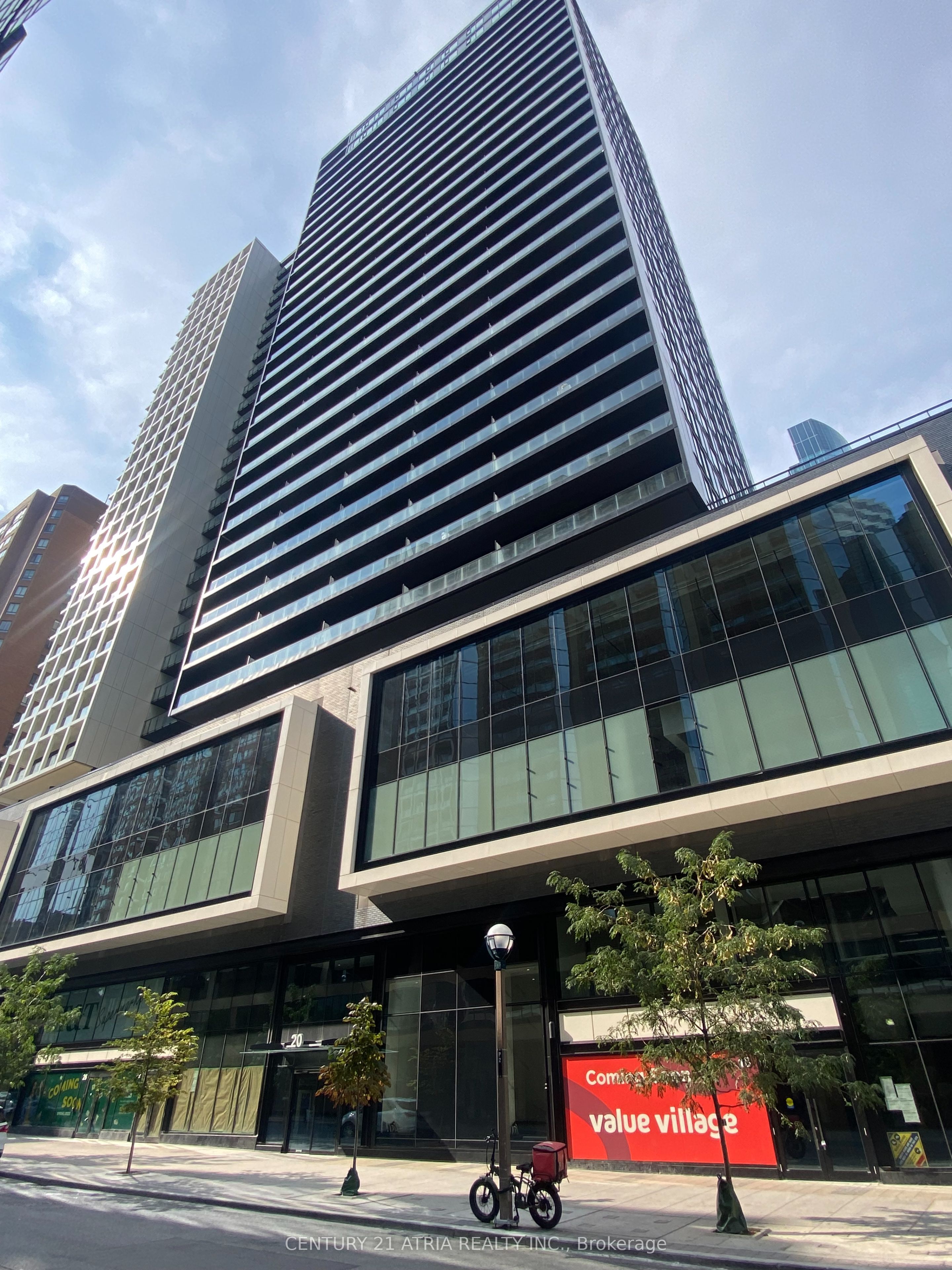 20 Edward Street 1713, Toronto, ON M5G 1C9
