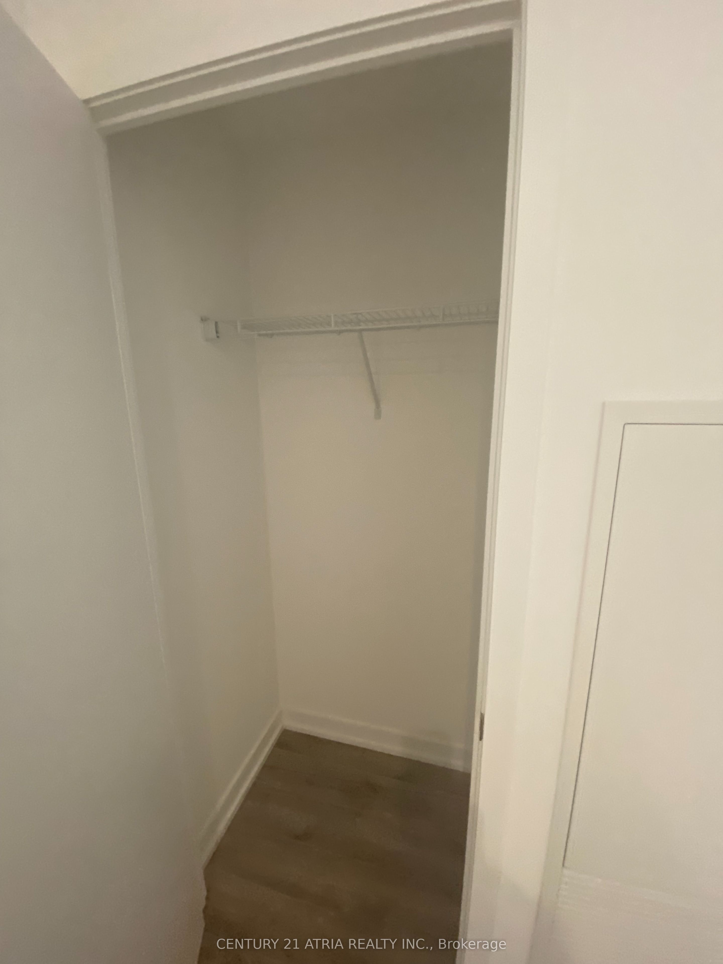 20 Edward Street 1713, Toronto, ON M5G 1C9 photo 4