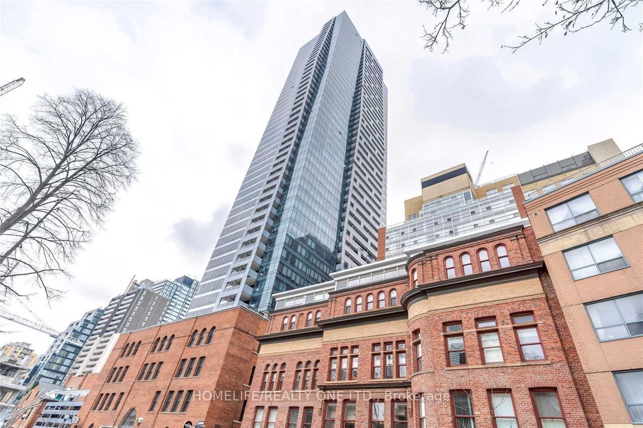 5 St Joseph Street 217, Toronto, ON M4Y 1J6 photo 2