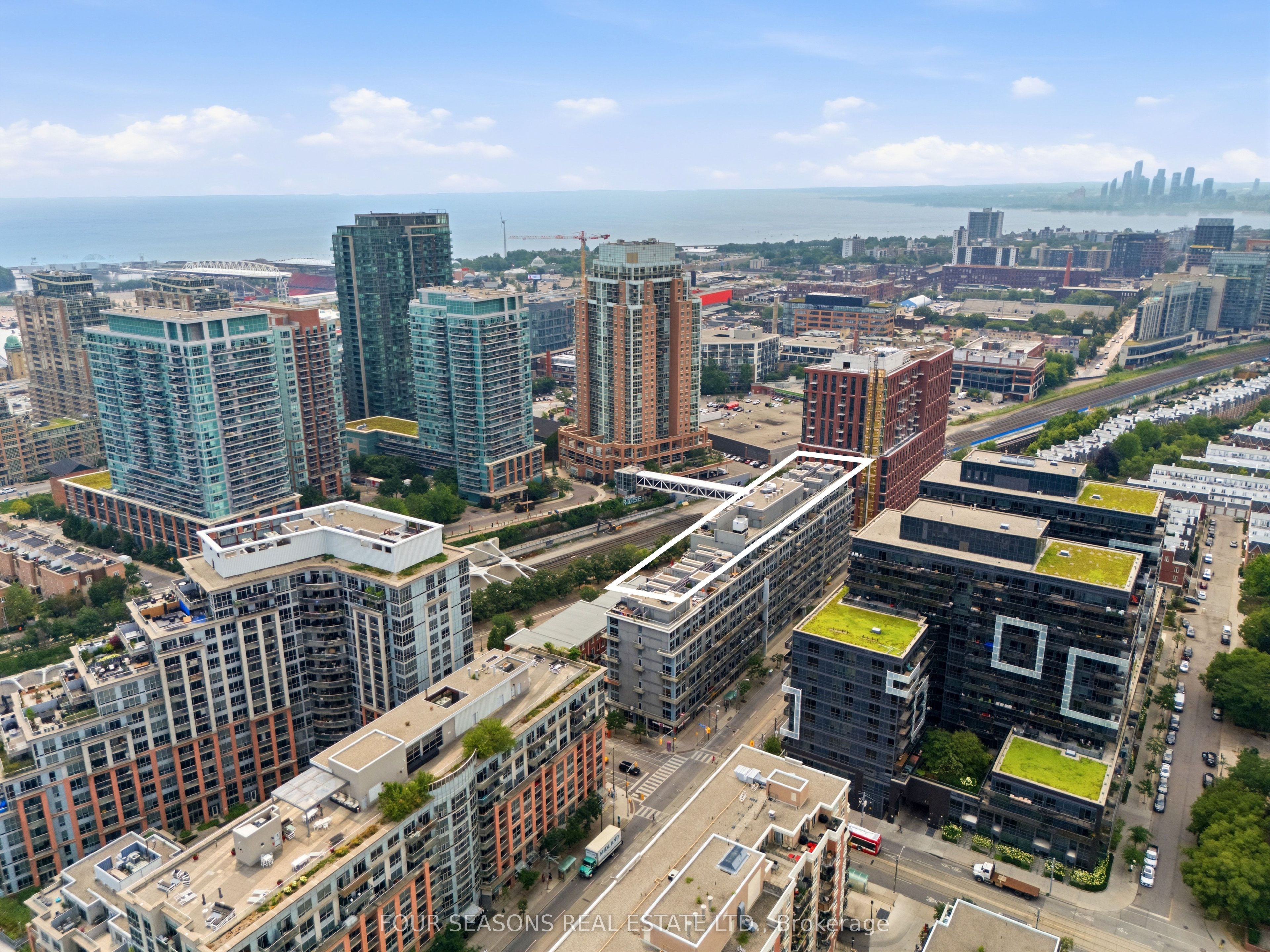 1029 King Street W 244, Toronto, ON M6K 3M9 photo 4