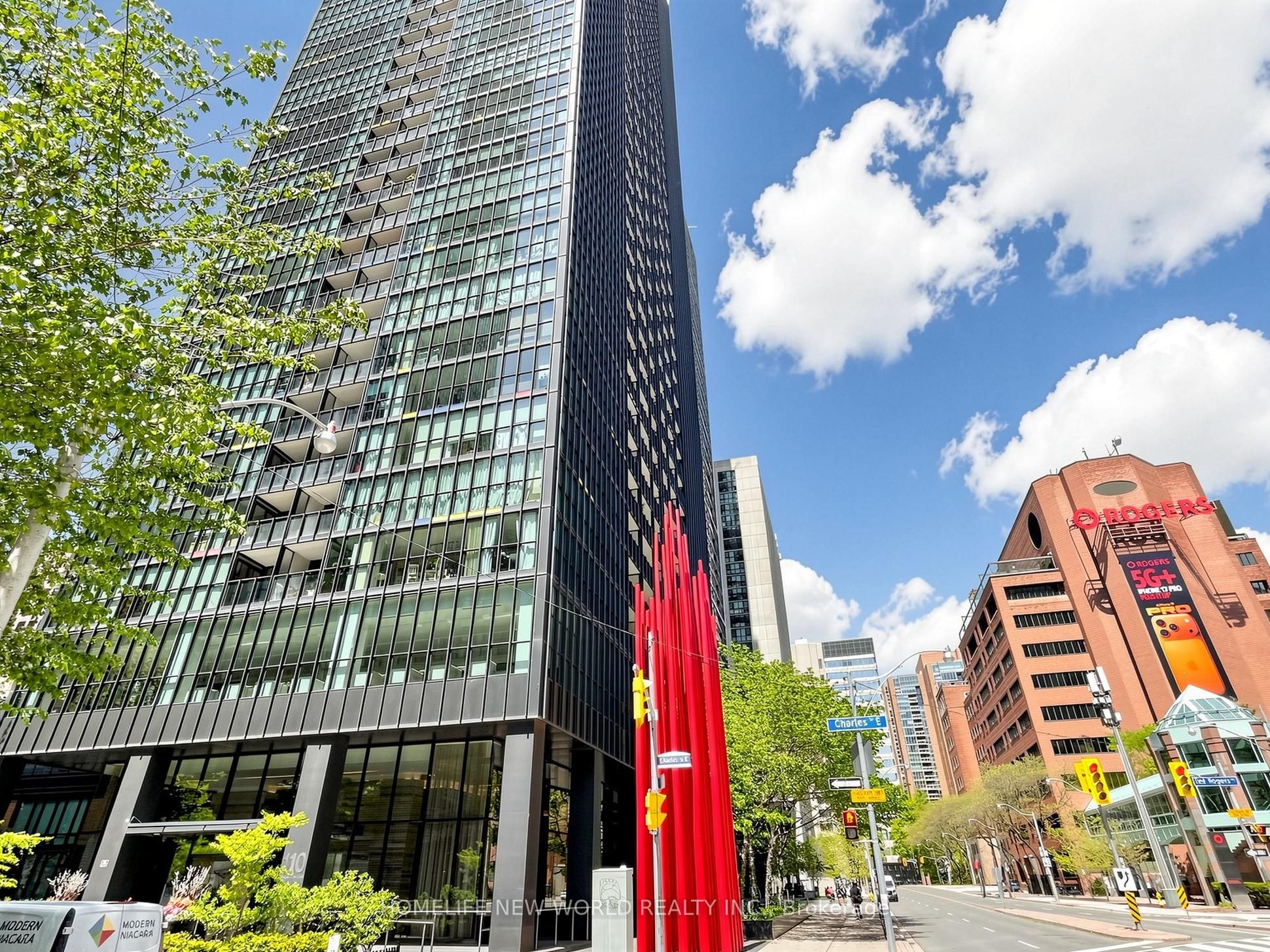 110 Charles Street E 1406, Toronto, ON M4Y 1T5 photo 3