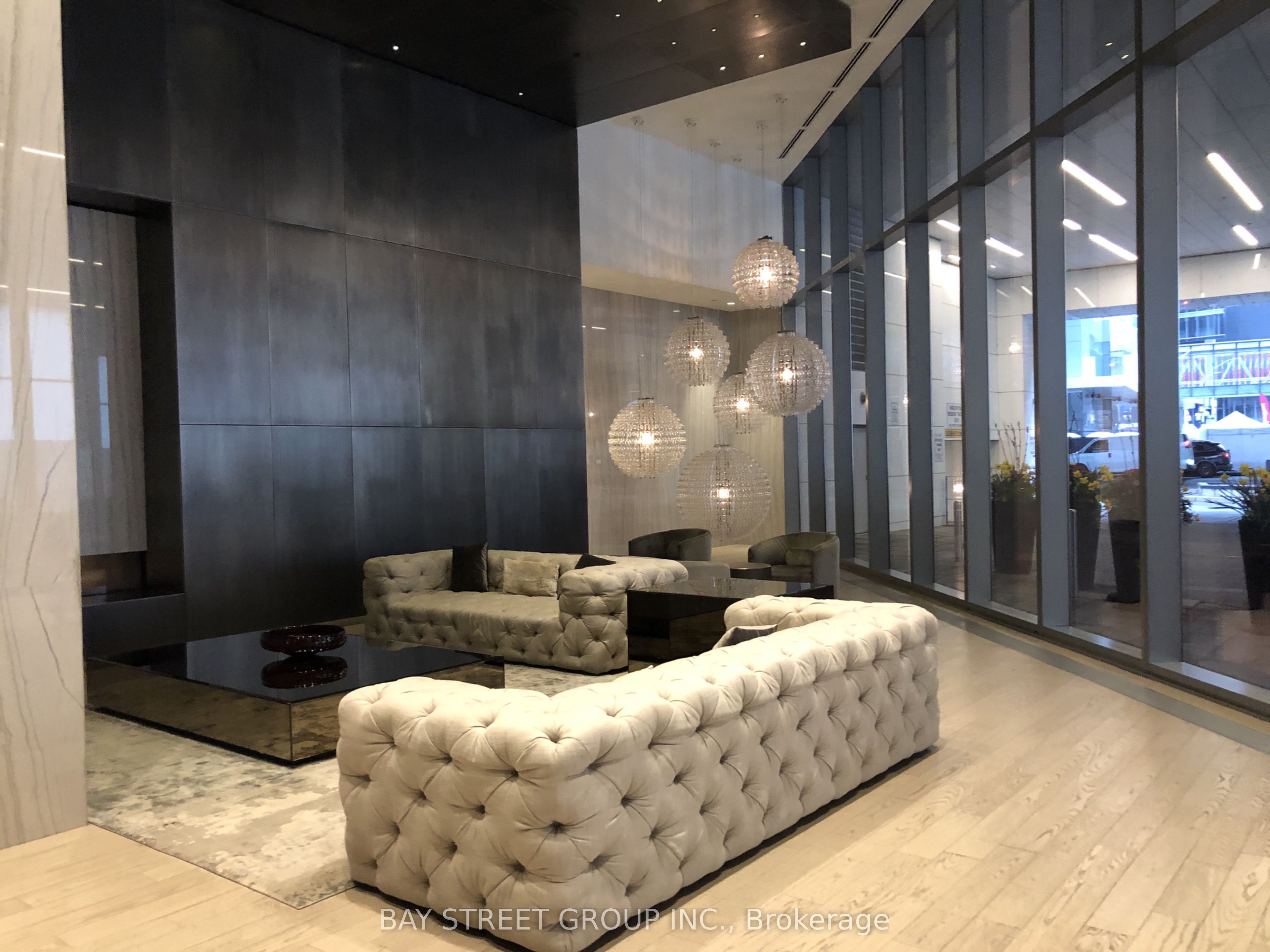 88 Harbour Street 1101, Toronto, ON M5J 0C3 photo 2