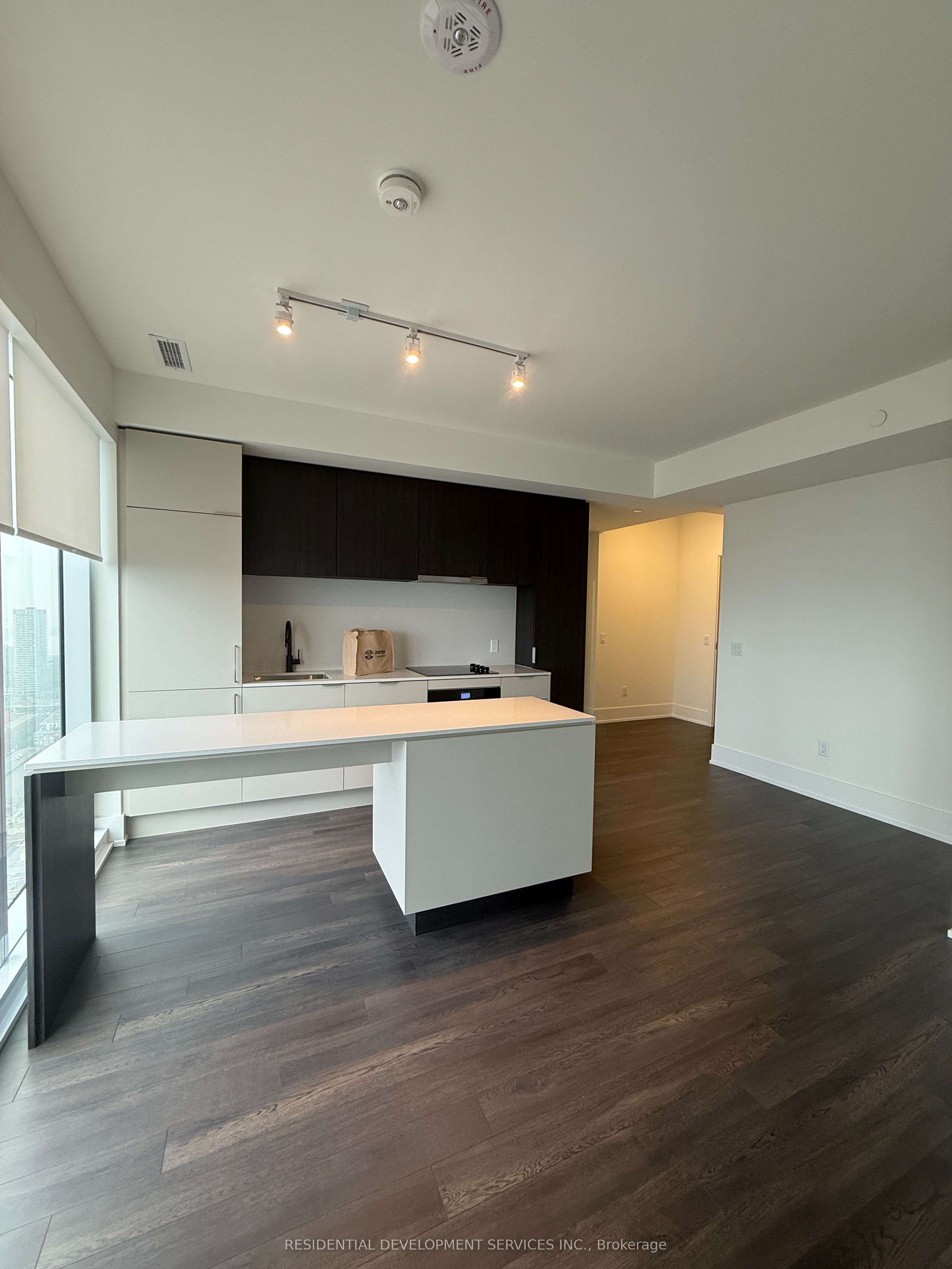 89 Church Street 4806, Toronto, ON M5C 0B7 photo 5