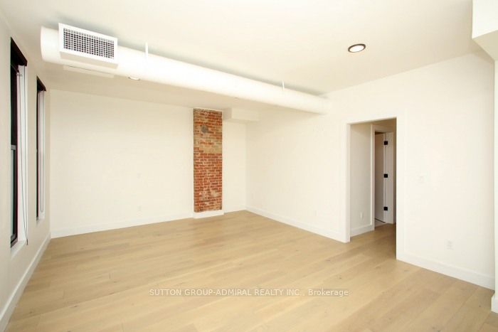 535 Yonge Street 3rd Flr, Toronto, ON M4Y 1Y5 photo 4