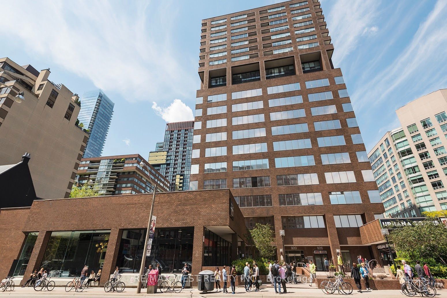 914 Yonge Street 1206, Toronto, ON M4W 3C8 photo 2