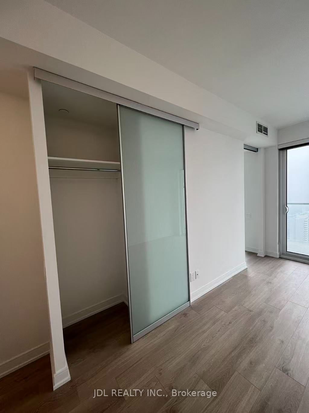 3 Gloucester Street 3203, Toronto, ON M4Y 0C6 photo 5
