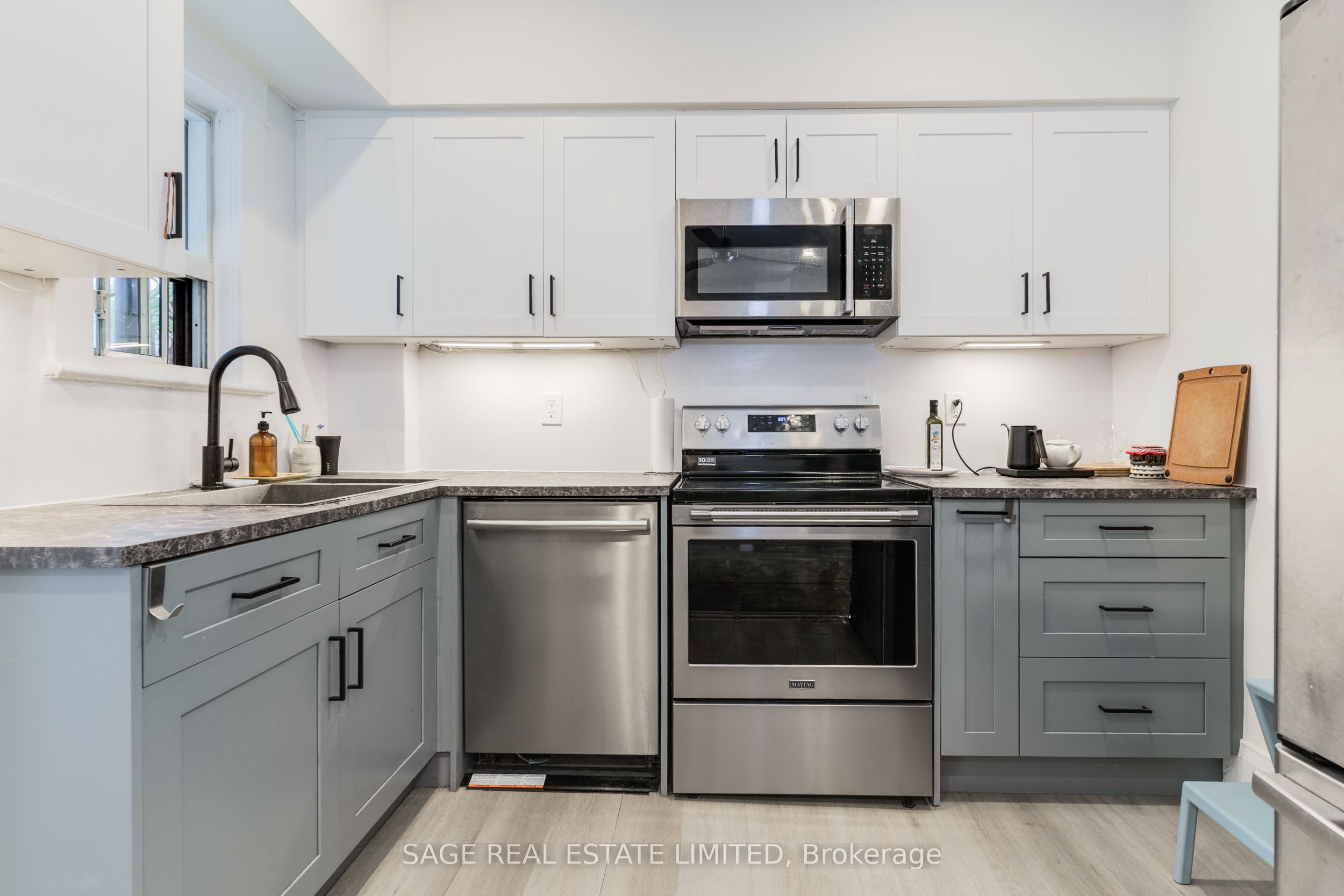 37 Rusholme Road Main, Toronto, ON M6J 3H3 photo 2