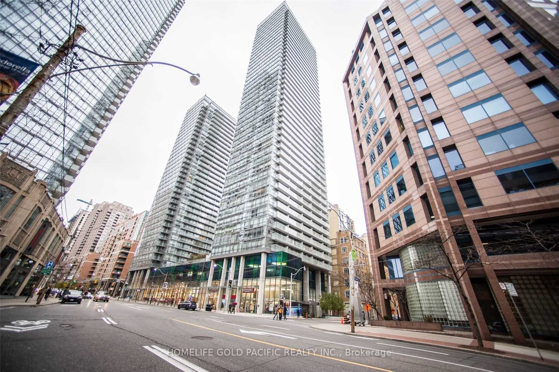 37 Grosvenor Street 1204, Toronto, ON M4Y 3G5