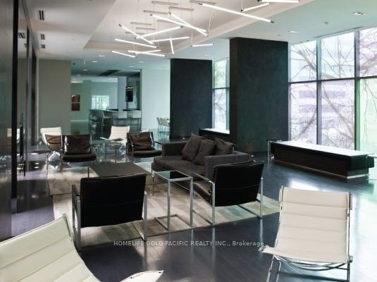 37 Grosvenor Street 1204, Toronto, ON M4Y 3G5 photo 3
