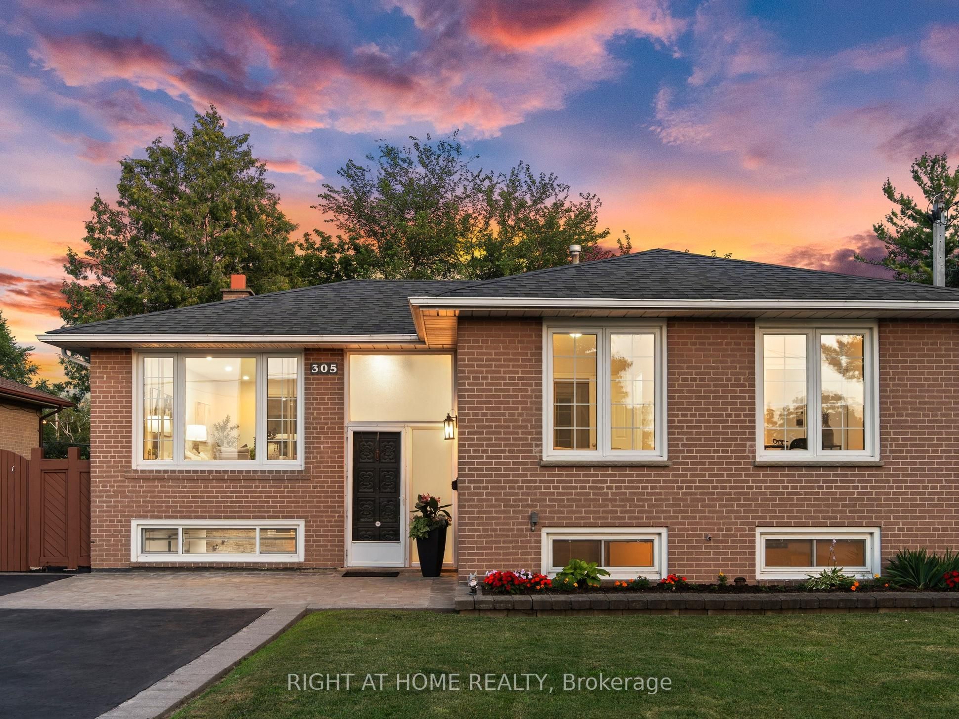 305 Pleasant Avenue, Toronto, ON M2R 2R2 photo 2