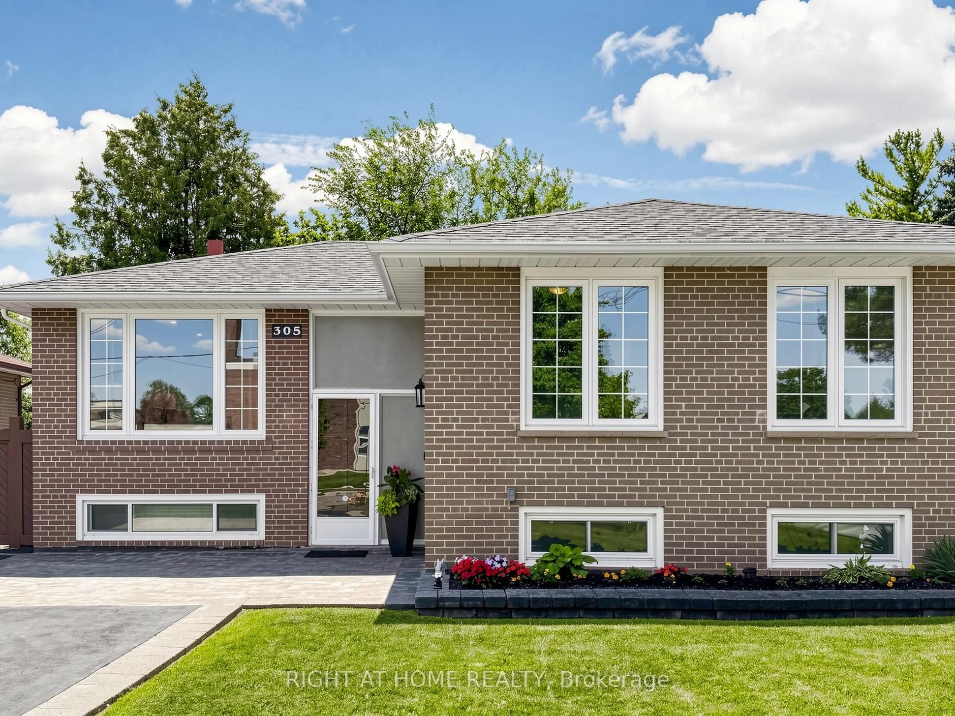 305 Pleasant Avenue, Toronto, ON M2R 2R2 photo 4