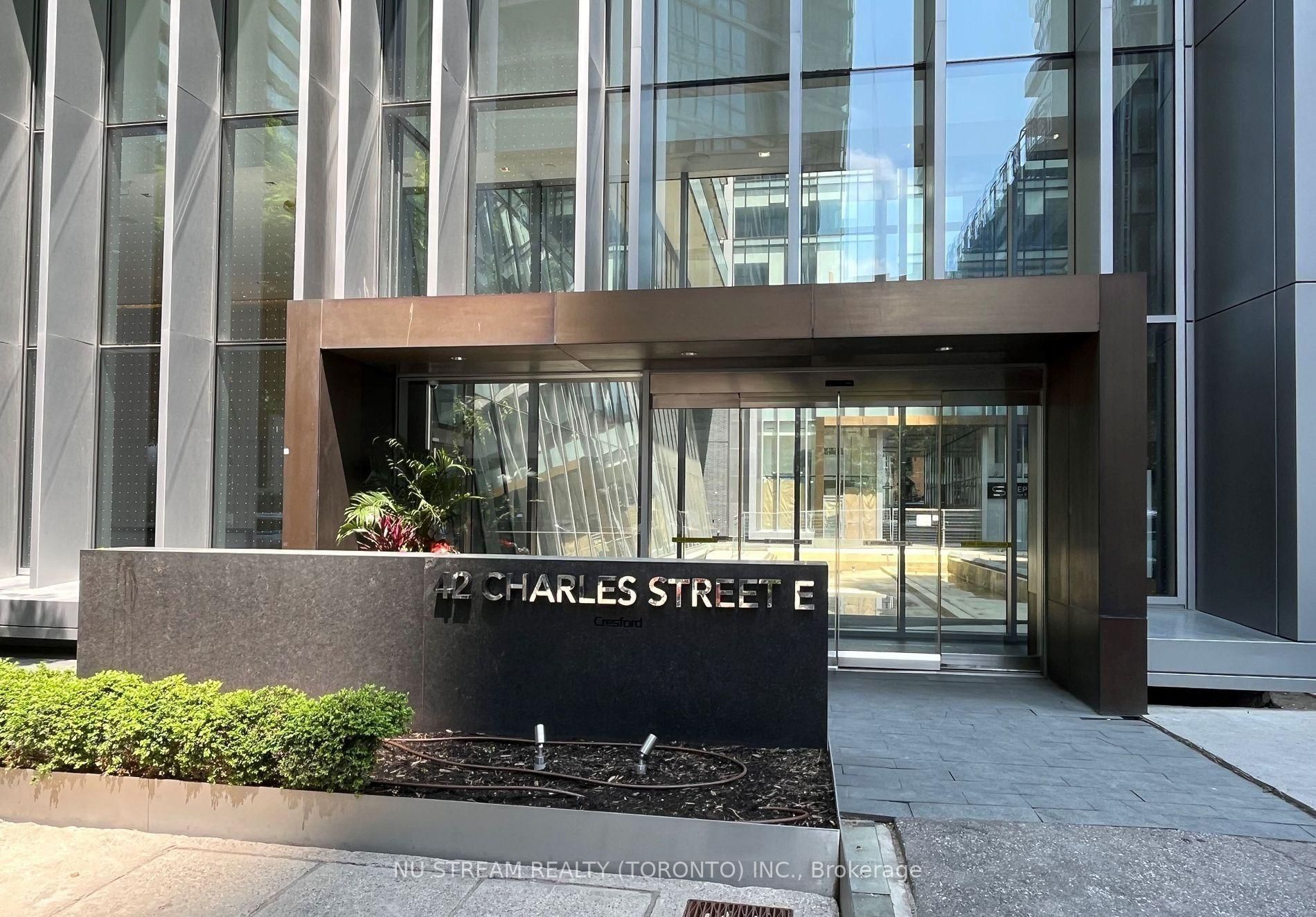 42 Charles Street E 4501, Toronto, ON M4Y 0B7 photo 2