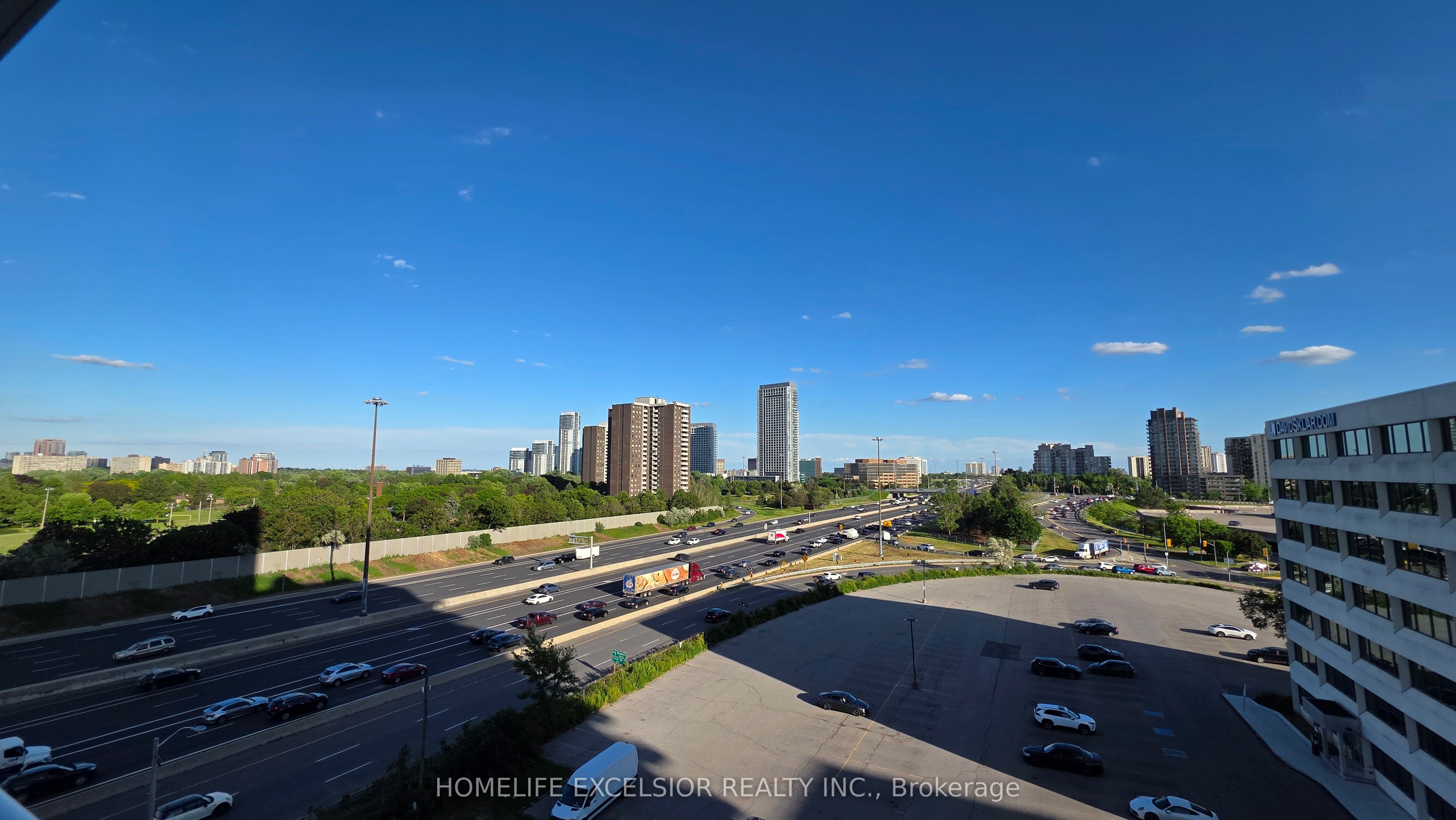 188 Fairview Mall Drive 829, Toronto, ON M2J 0H7