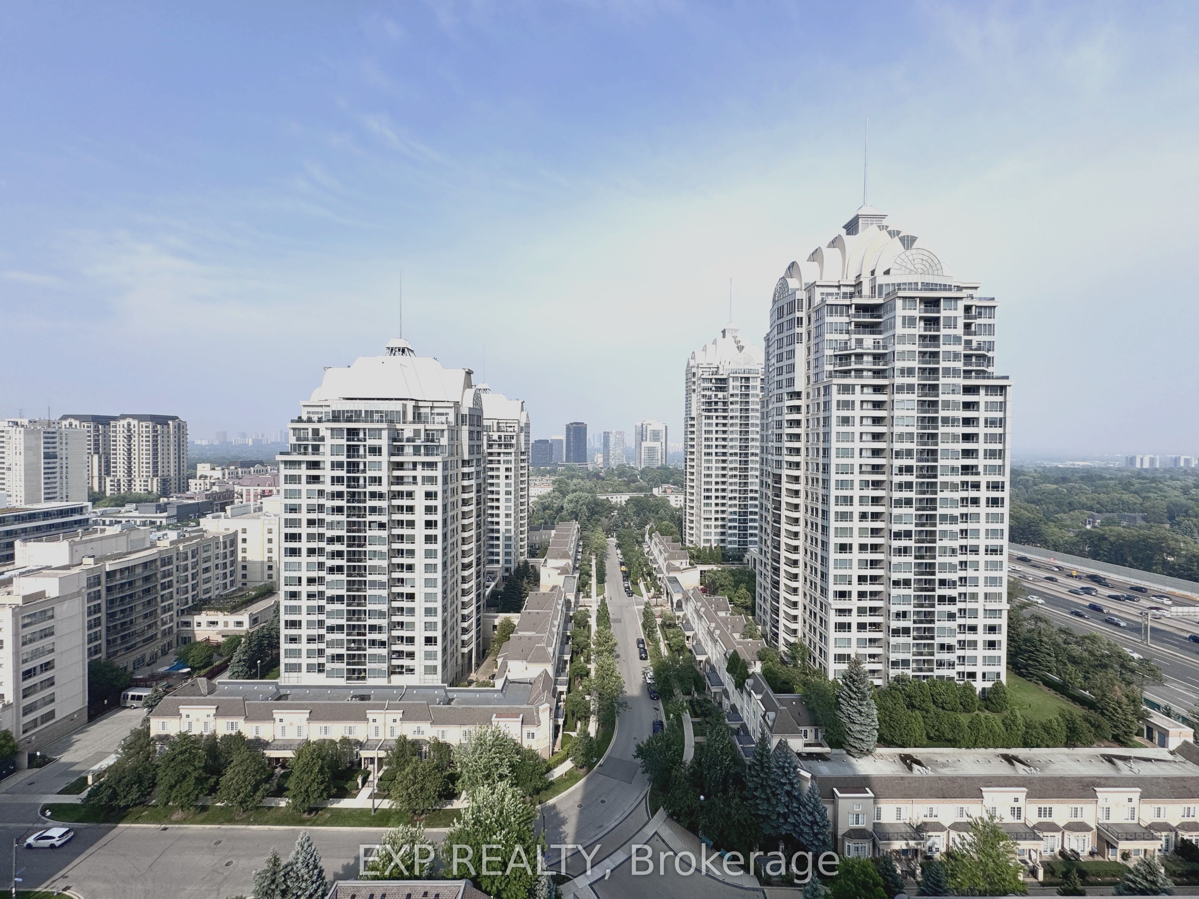 17 Barberry Place 1803, Toronto, ON M2K 1G9