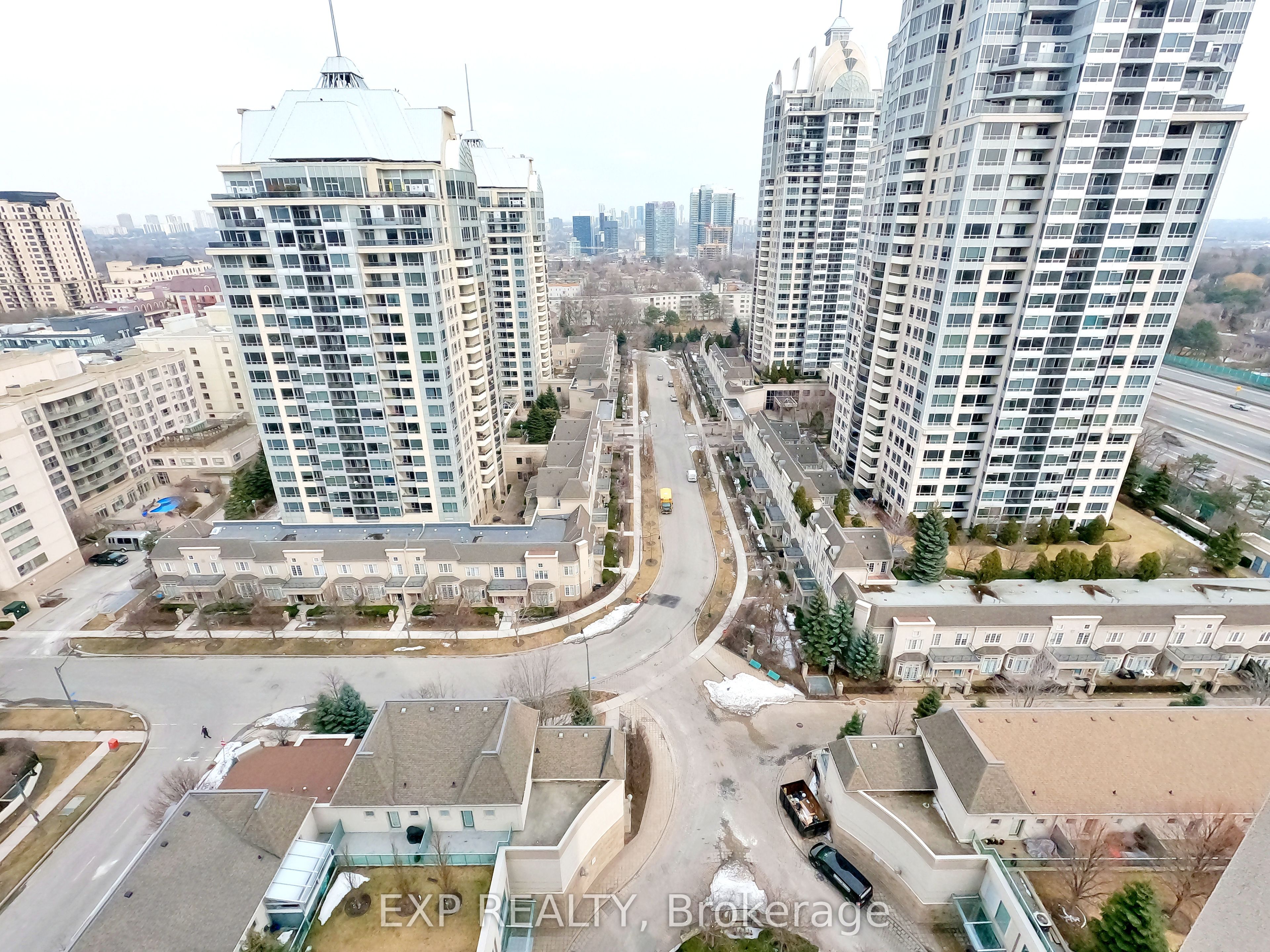 17 Barberry Place 1803, Toronto, ON M2K 1G9 photo 4
