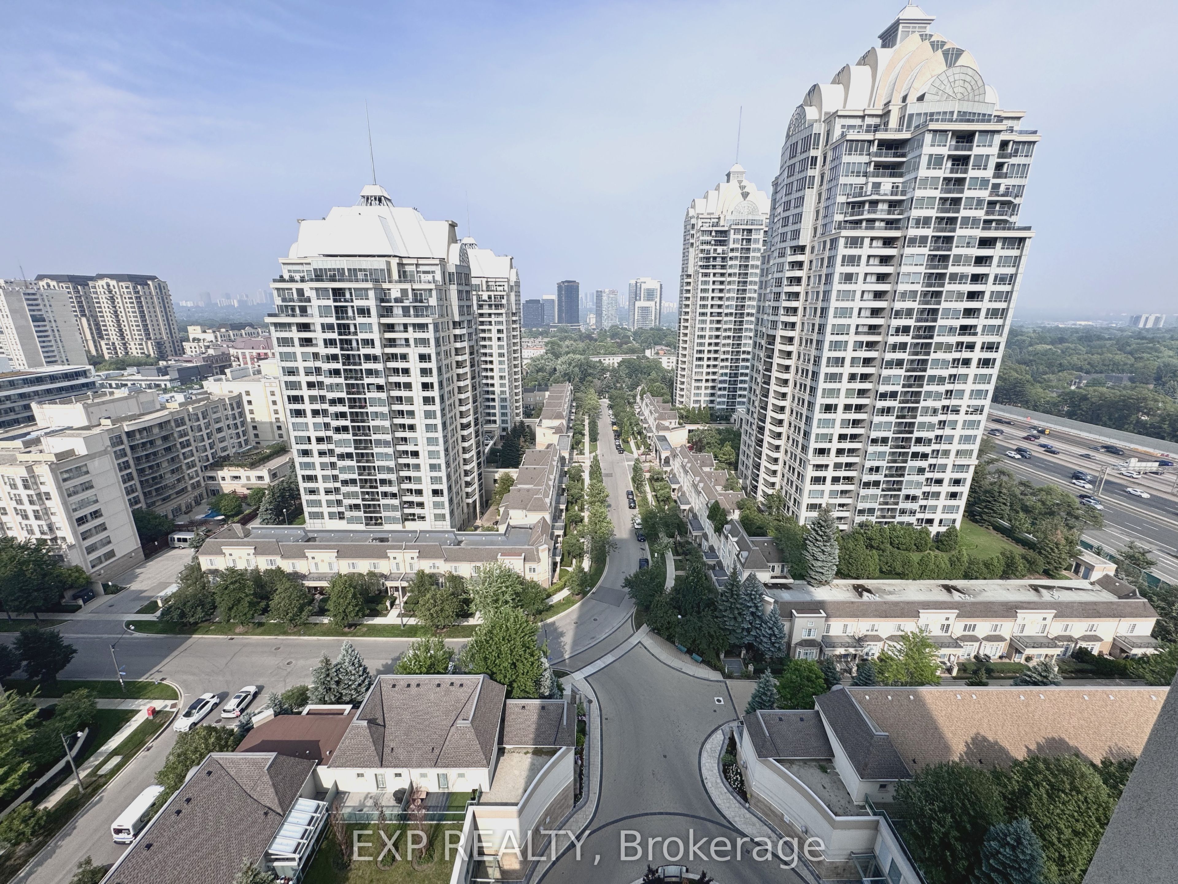 17 Barberry Place 1803, Toronto, ON M2K 1G9 photo 5