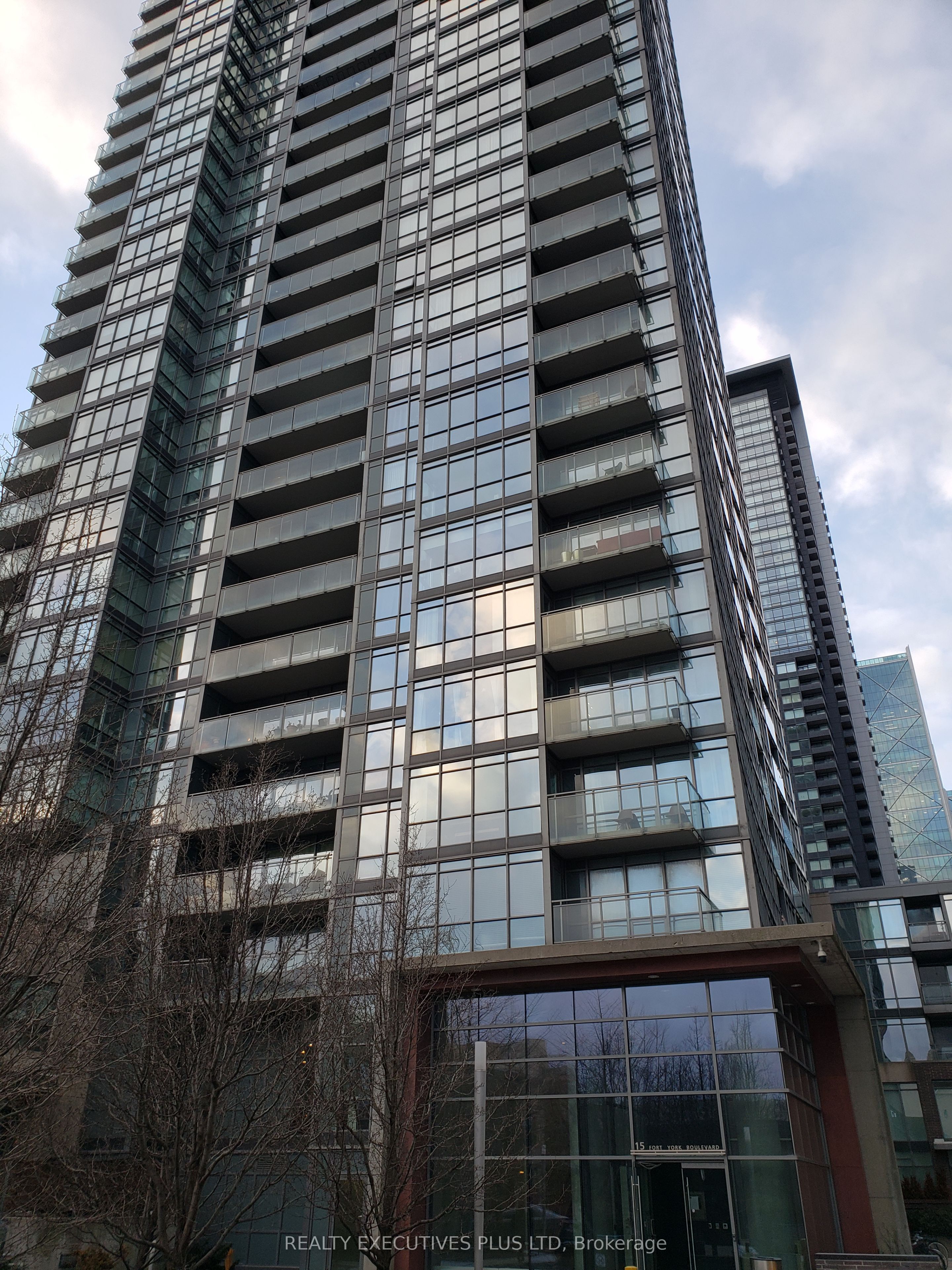 15 Fort York Boulevard Locker 148, Toronto, ON M5V 3Y3