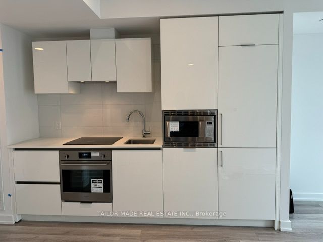 238 Simcoe Street 1802, Toronto, ON M5T 0E2 photo 4