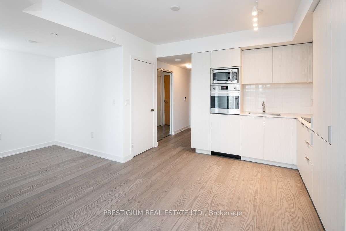 11 Wellesley Street 1804, Toronto, ON M4Y 0G4