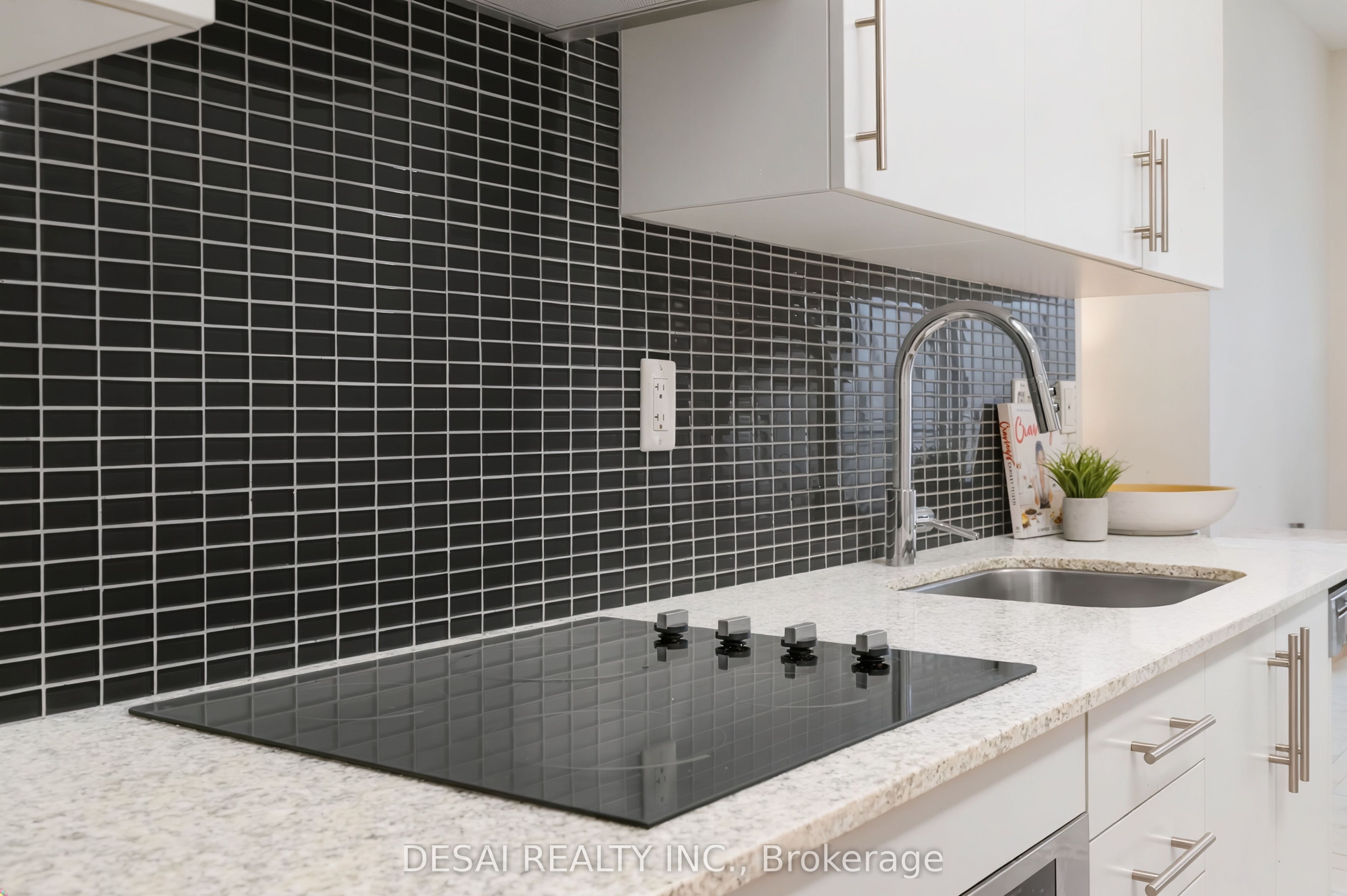 352 Front Street W 2321, Toronto, ON M5V 0K3 photo 4