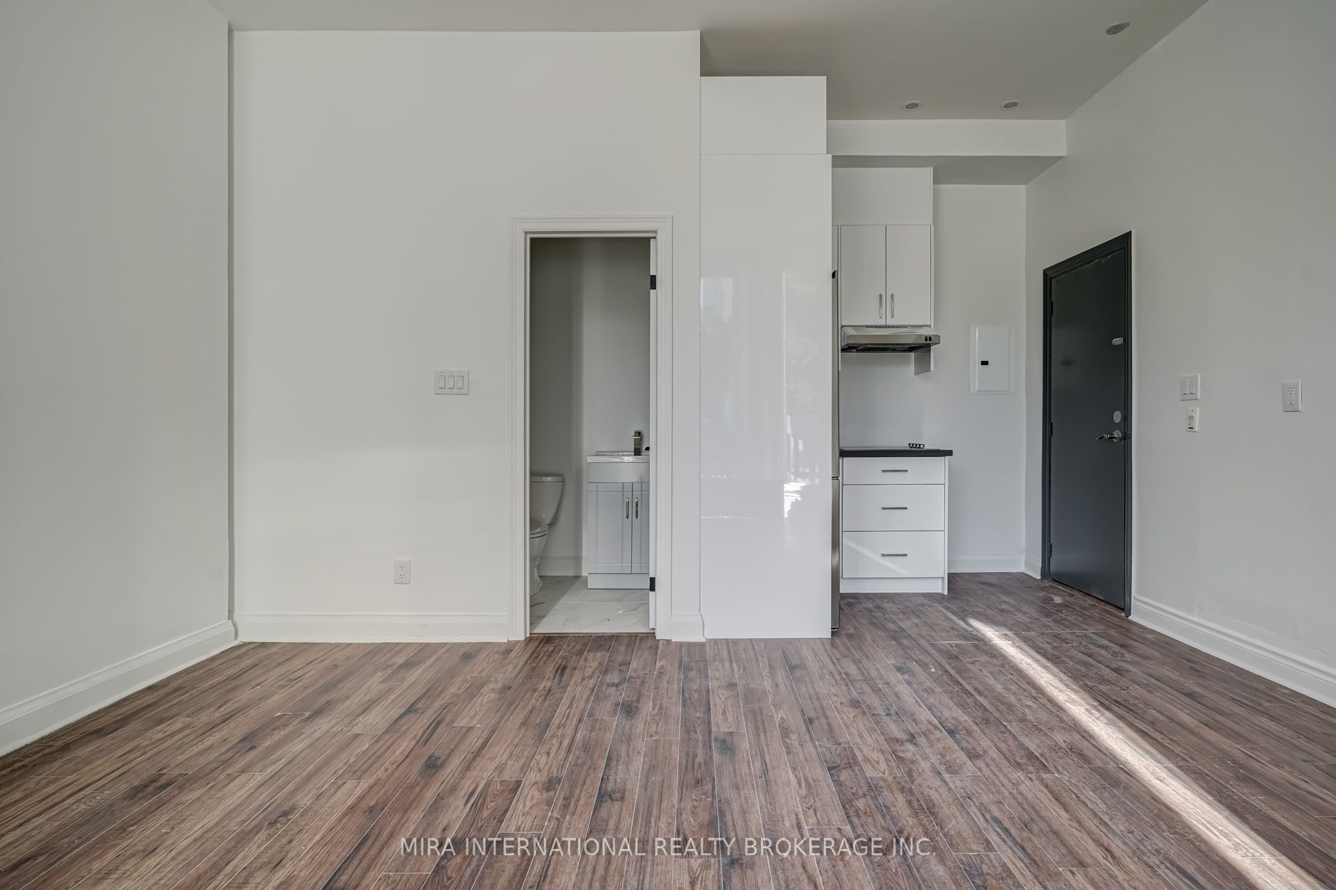 180 Sherbourne Street 101, Toronto, ON M5A 2R7 photo 3