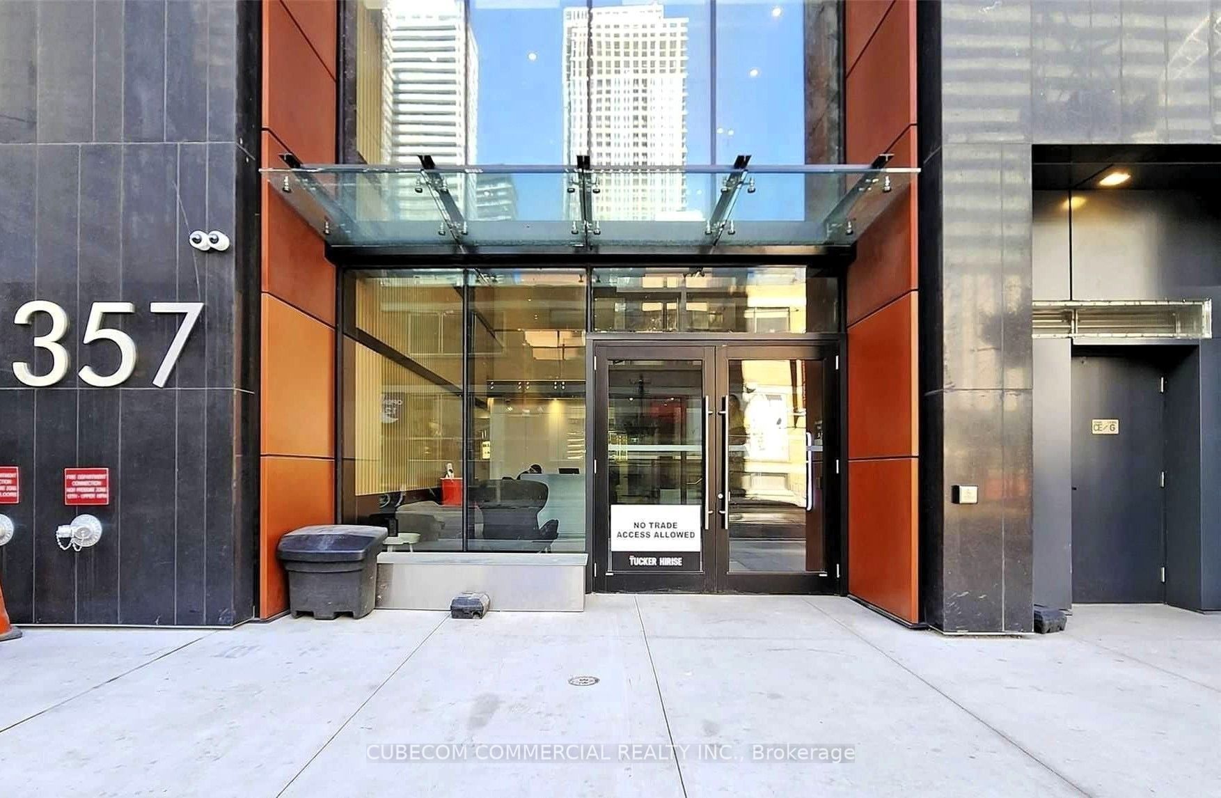 357 King Street W 1602, Toronto, ON M5V 0S7 photo 3