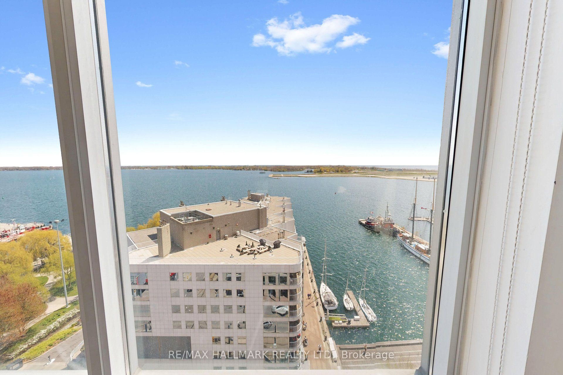 410 Queens Quay W 1516, Toronto, ON M5V 3T1 photo 3