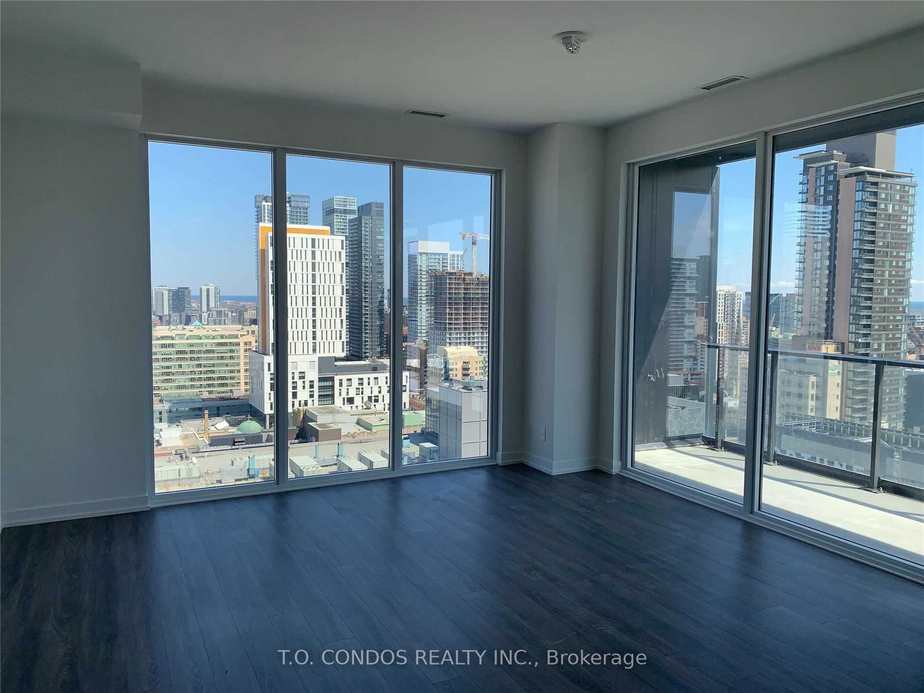 20 Edward Street 2103, Toronto, ON M5G 1C9 photo 4