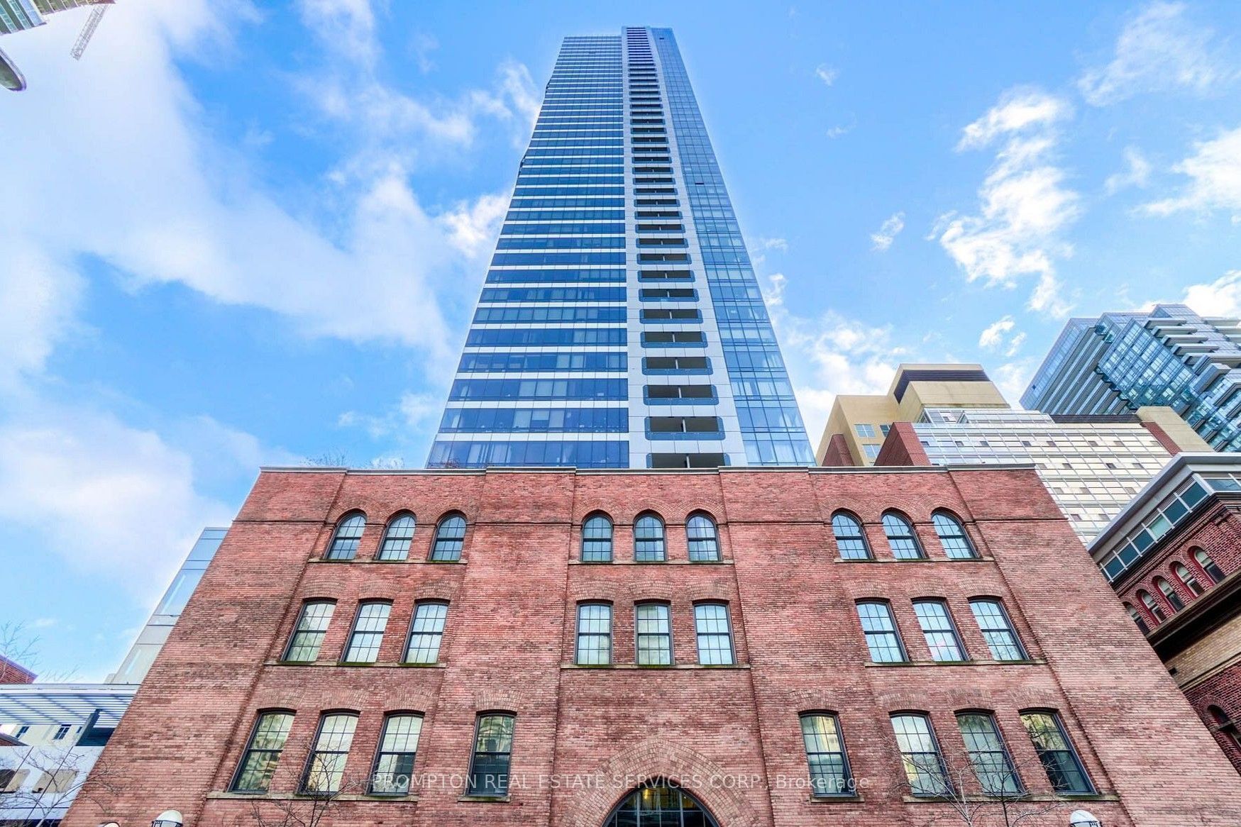 5 St Joseph Street 3009, Toronto, ON M4Y 1J6