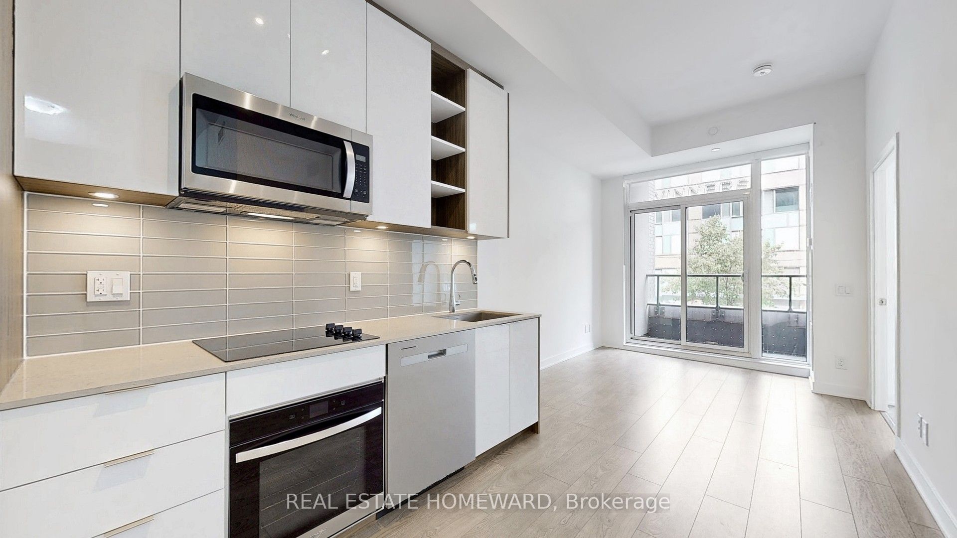 543 Richmond Street W 208, Toronto, ON M5V 0W9 photo 2