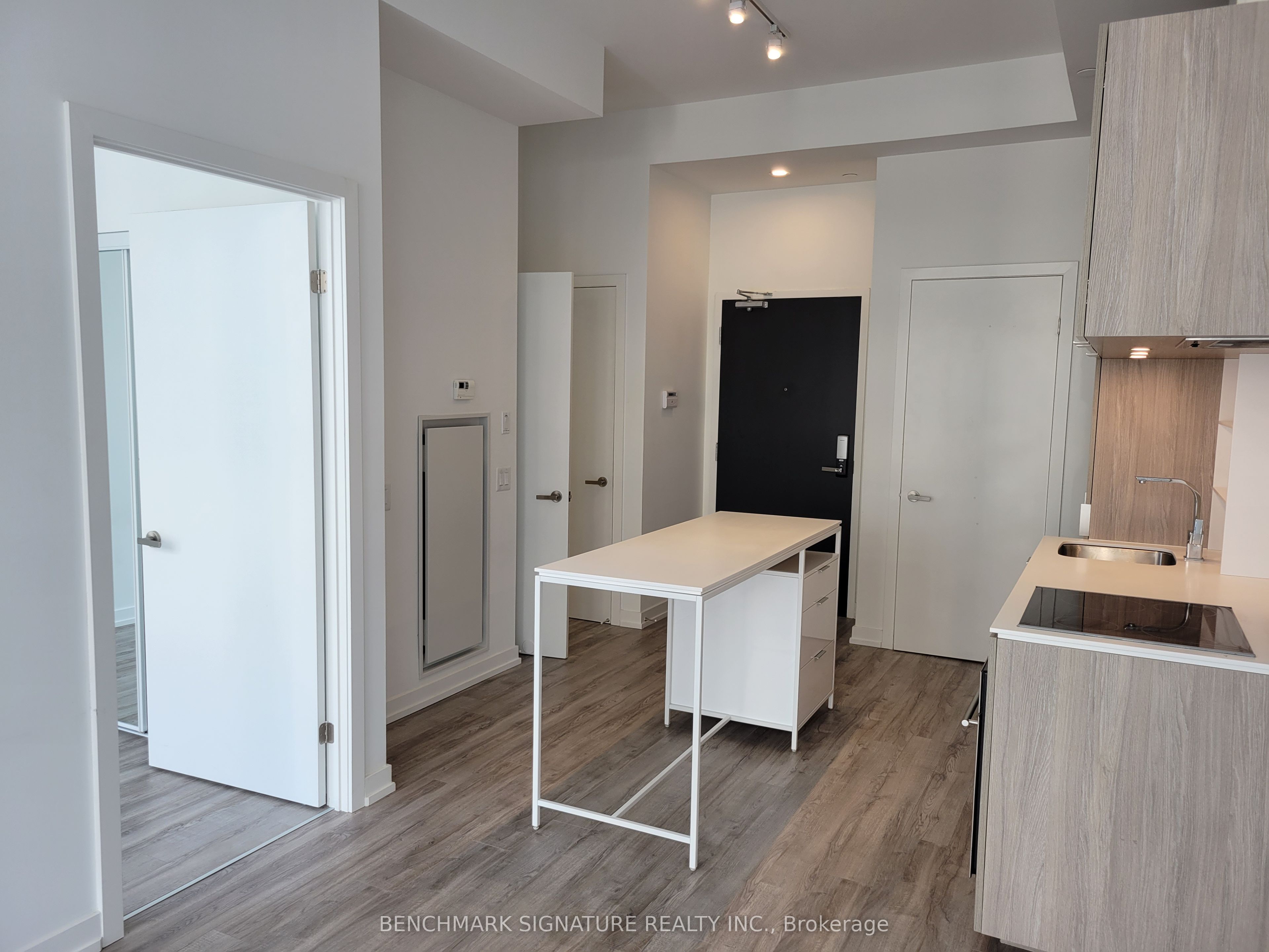 77 Shuter Street 911, Toronto, ON M5B 0B8 photo 4