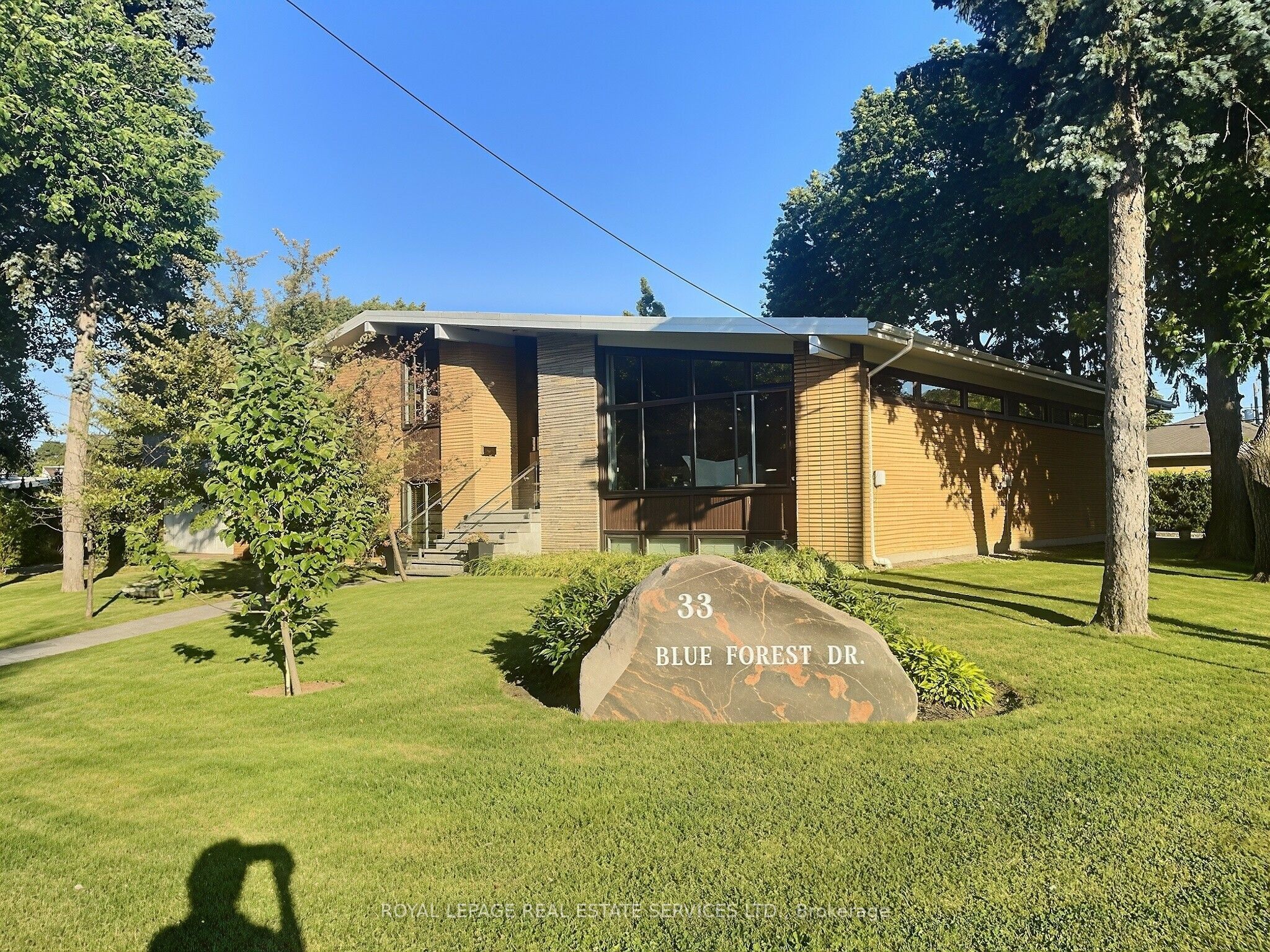 33 Blue Forest Drive, Toronto, ON M3H 4W4 photo 2