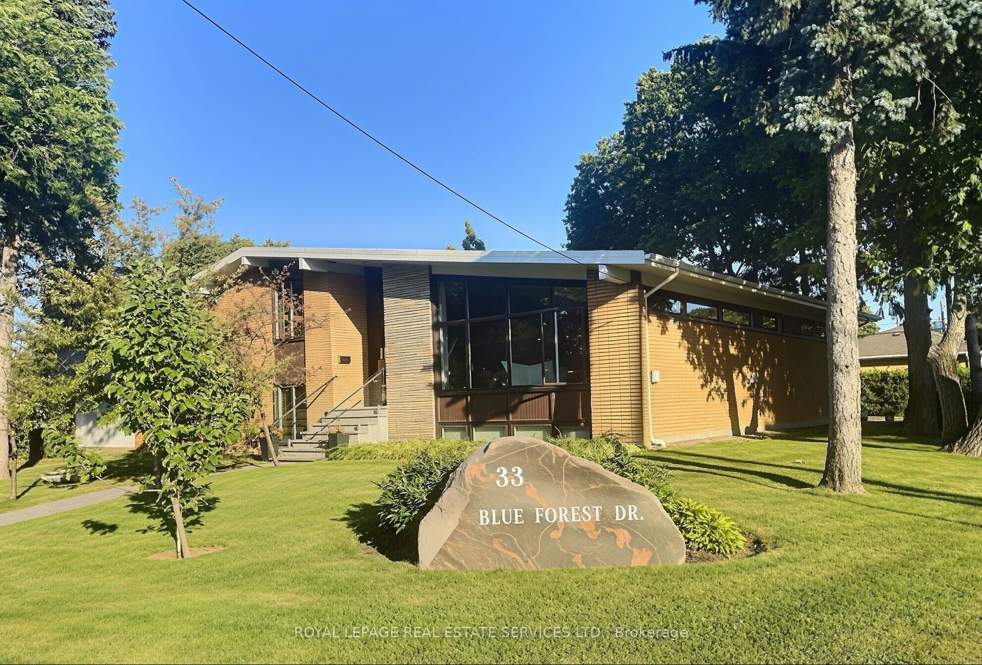 33 Blue Forest Drive, Toronto, ON M3H 4W4 photo 3