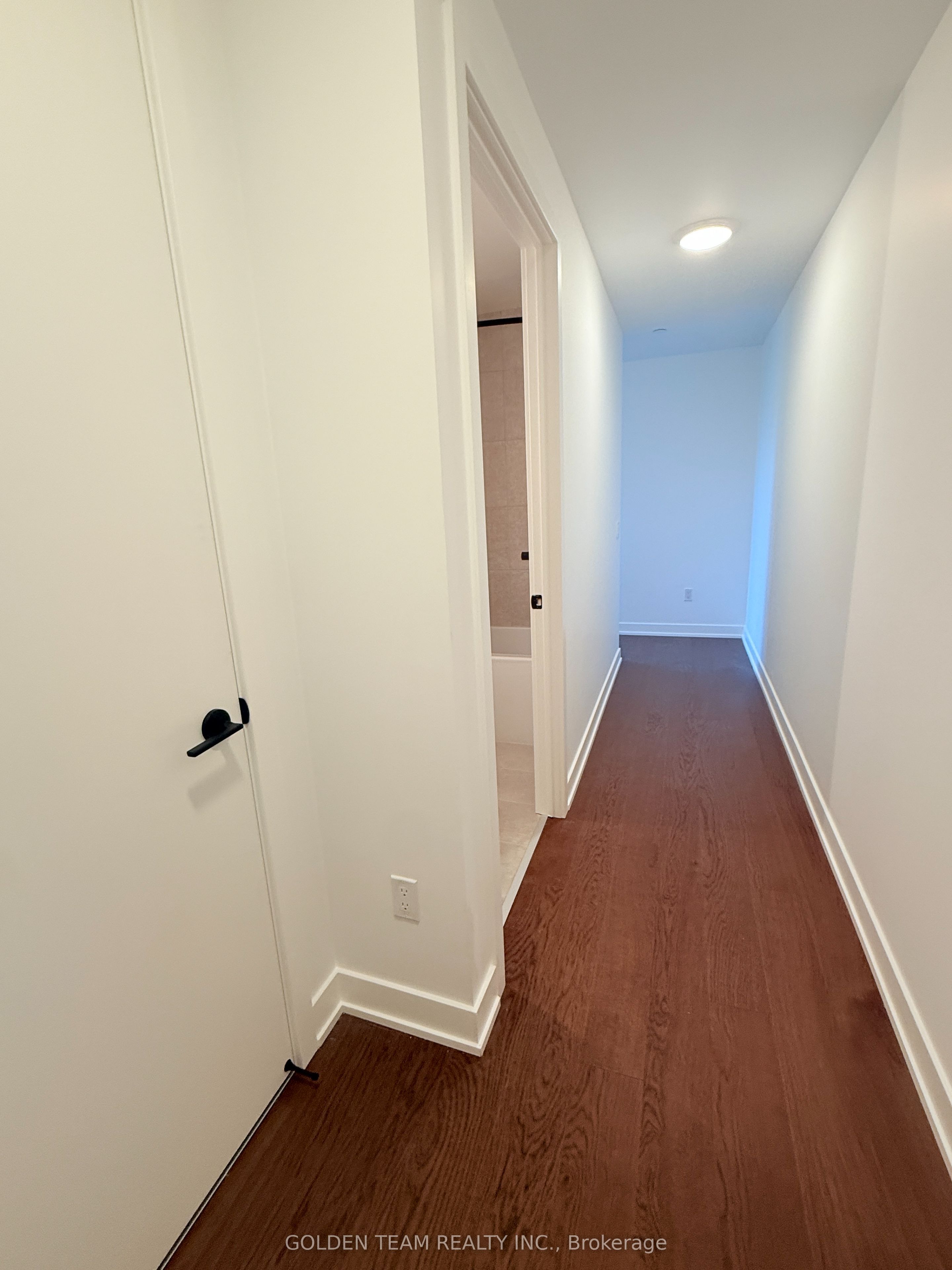 91 Montclair Avenue 627, Toronto, ON M5P 0B1 photo 3